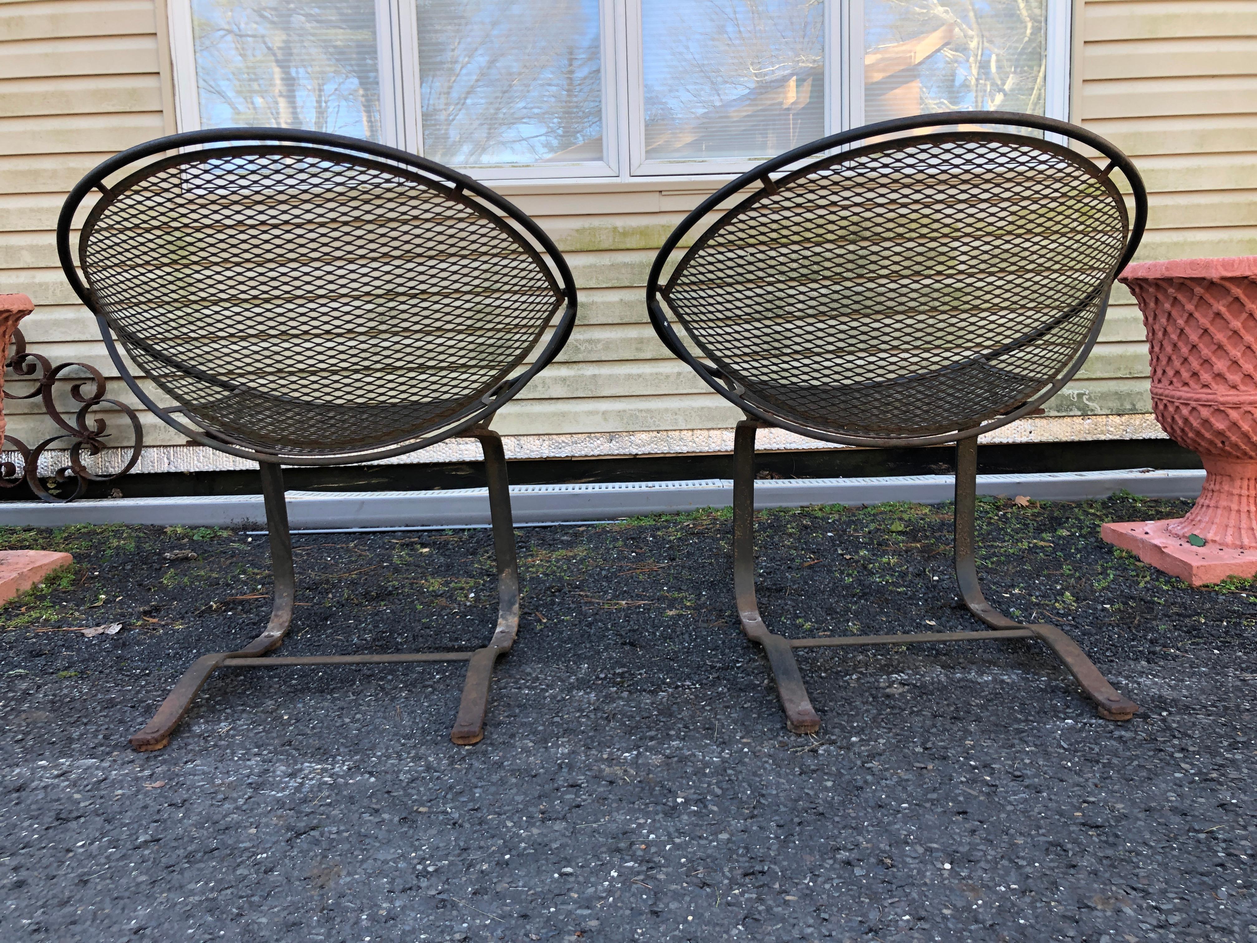 Fabuleuse paire de chaises longues Tempestini Salterini Cantilever Patio Radar des années 50 en vente 4