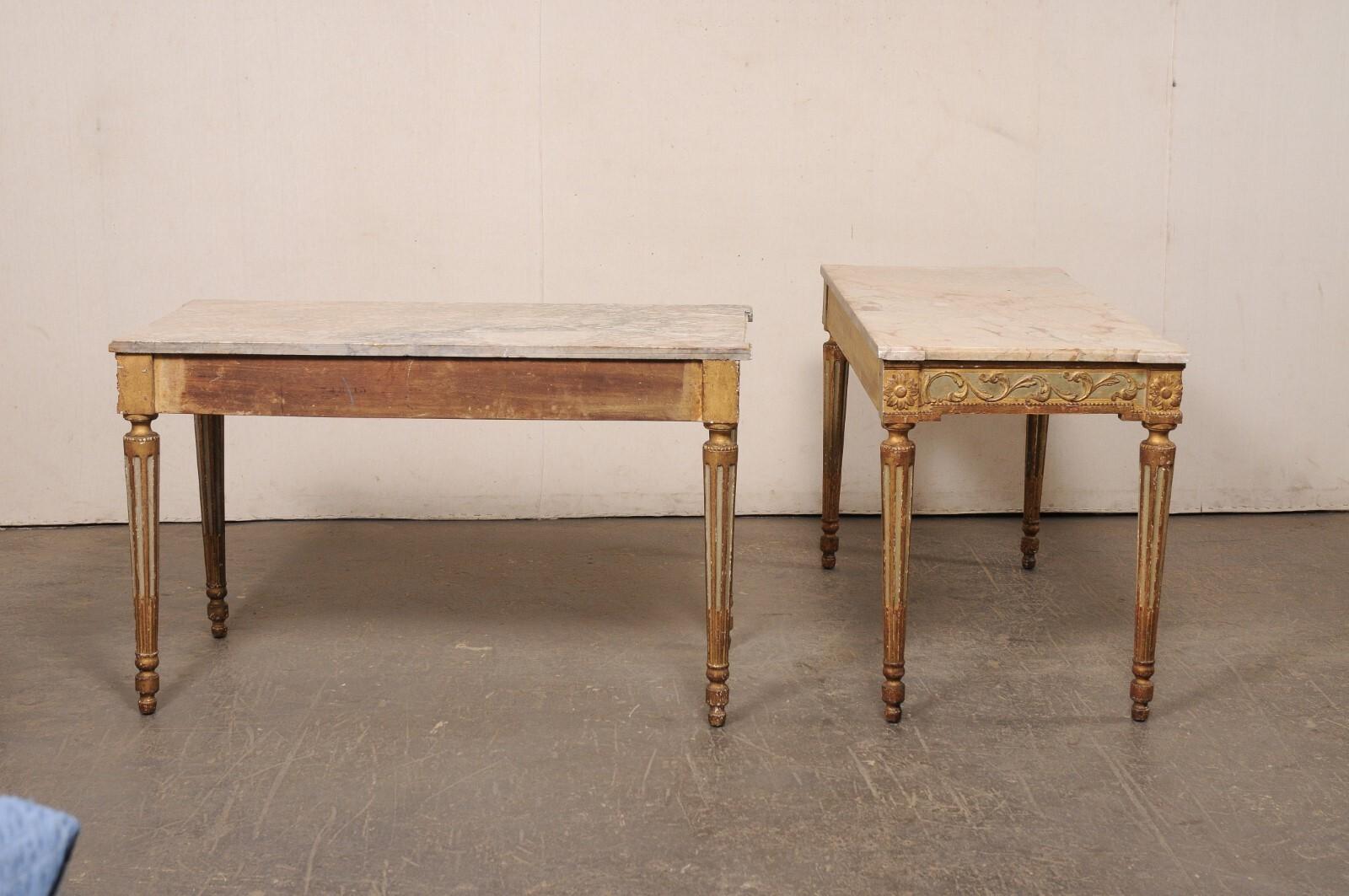 Fabuleuse paire de tables consoles italiennes sculptées avec plateaux en marbre d'origine, début du C.I.C. en vente 6