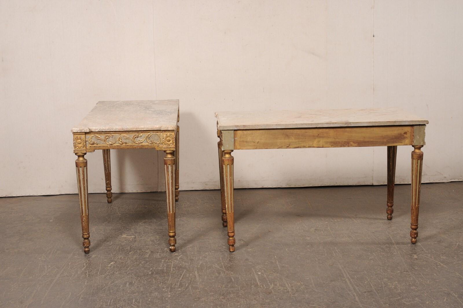 Fabuleuse paire de tables consoles italiennes sculptées avec plateaux en marbre d'origine, début du C.I.C. en vente 7