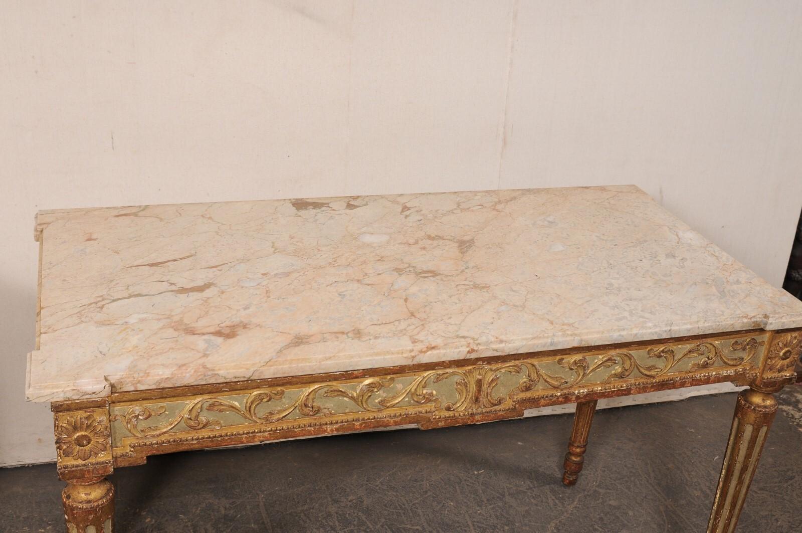Fabuleuse paire de tables consoles italiennes sculptées avec plateaux en marbre d'origine, début du C.I.C. en vente 1