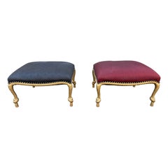 Favolosa coppia di ottomane con corda e nappe dorate in stile Napoleone III Hollywood Regency