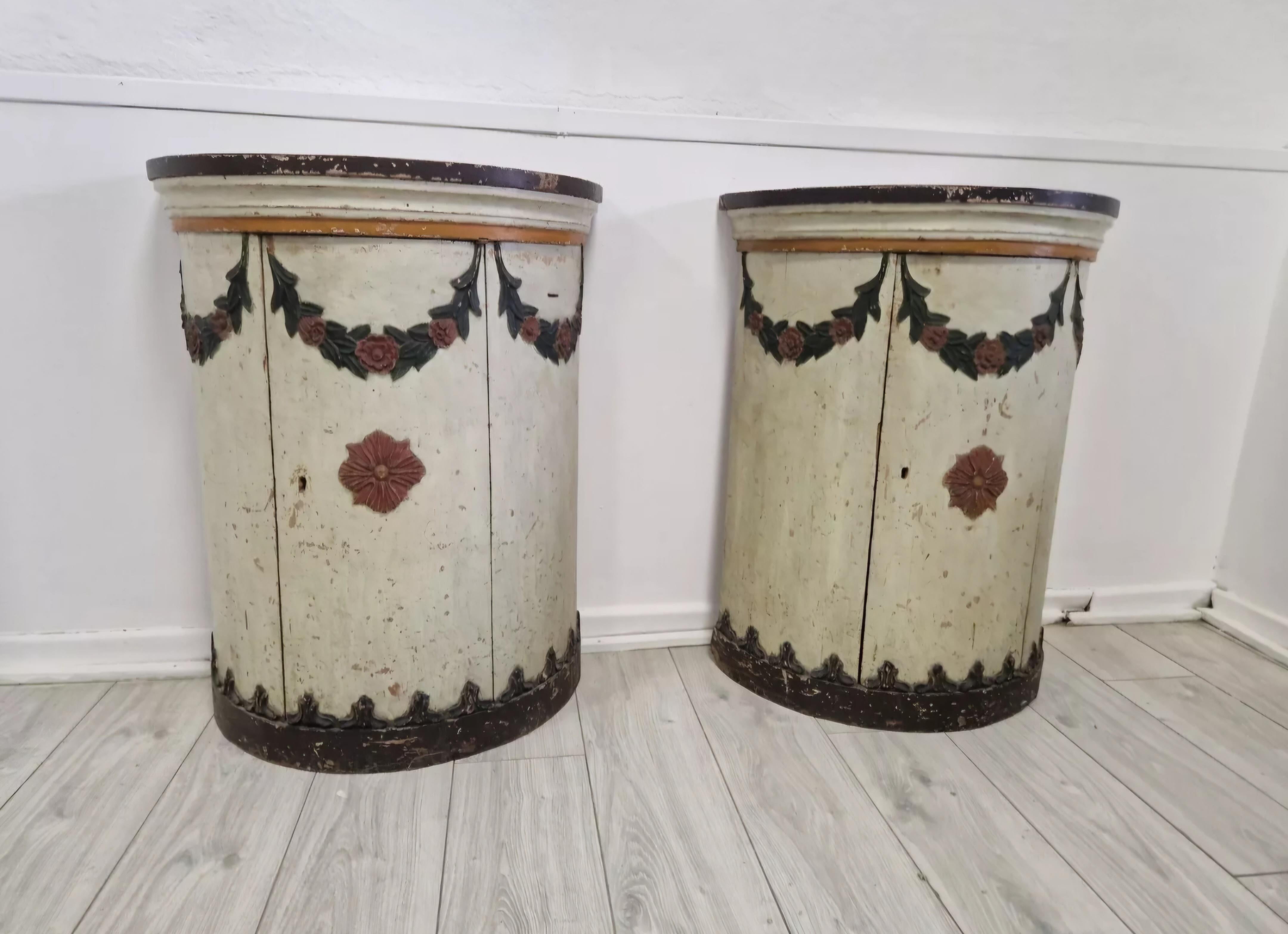 Fabulous Pair of 18th Century Drum Cupboards In Fair Condition For Sale In Buxton, GB