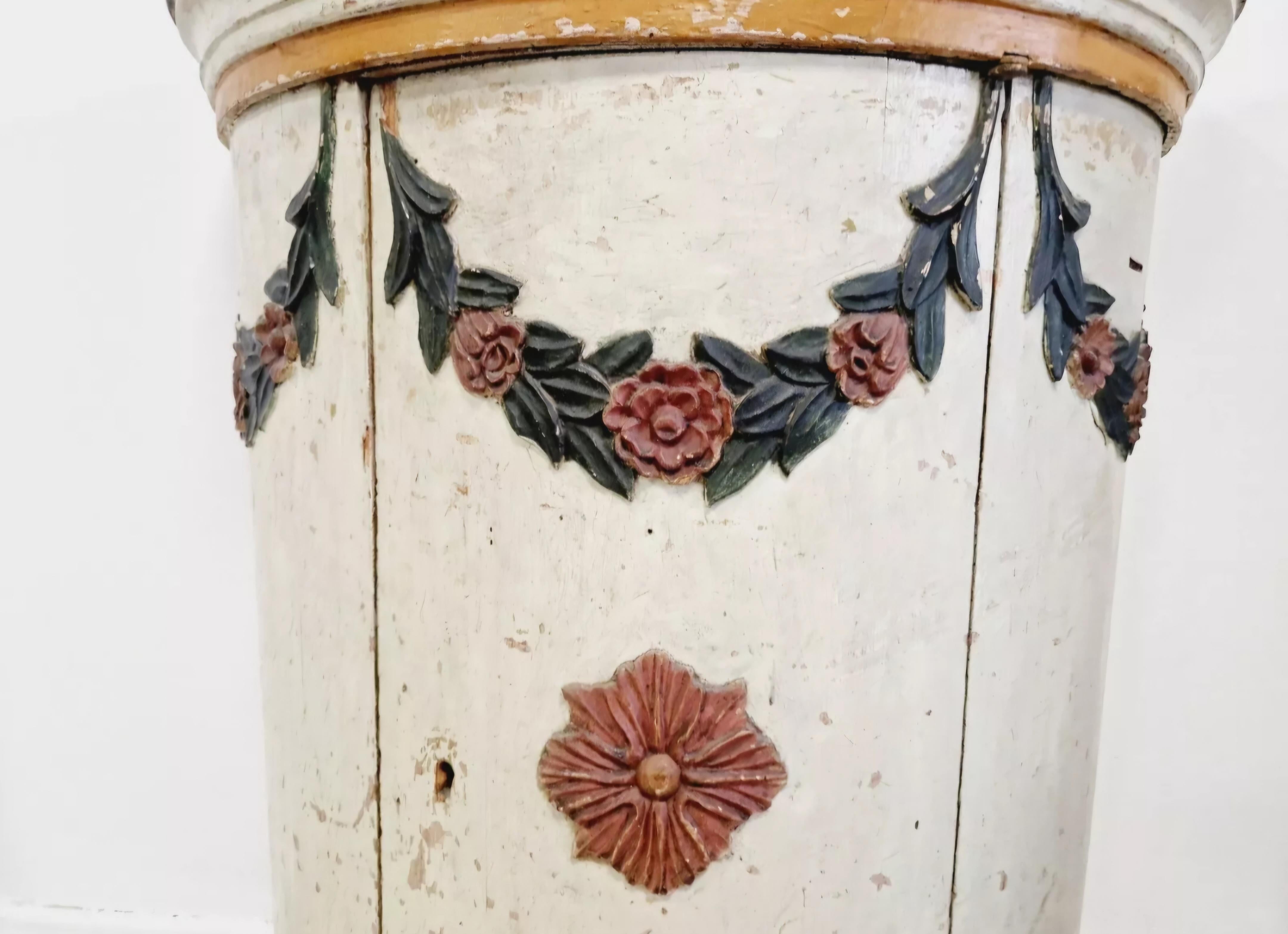 Wood Fabulous Pair of 18th Century Drum Cupboards For Sale