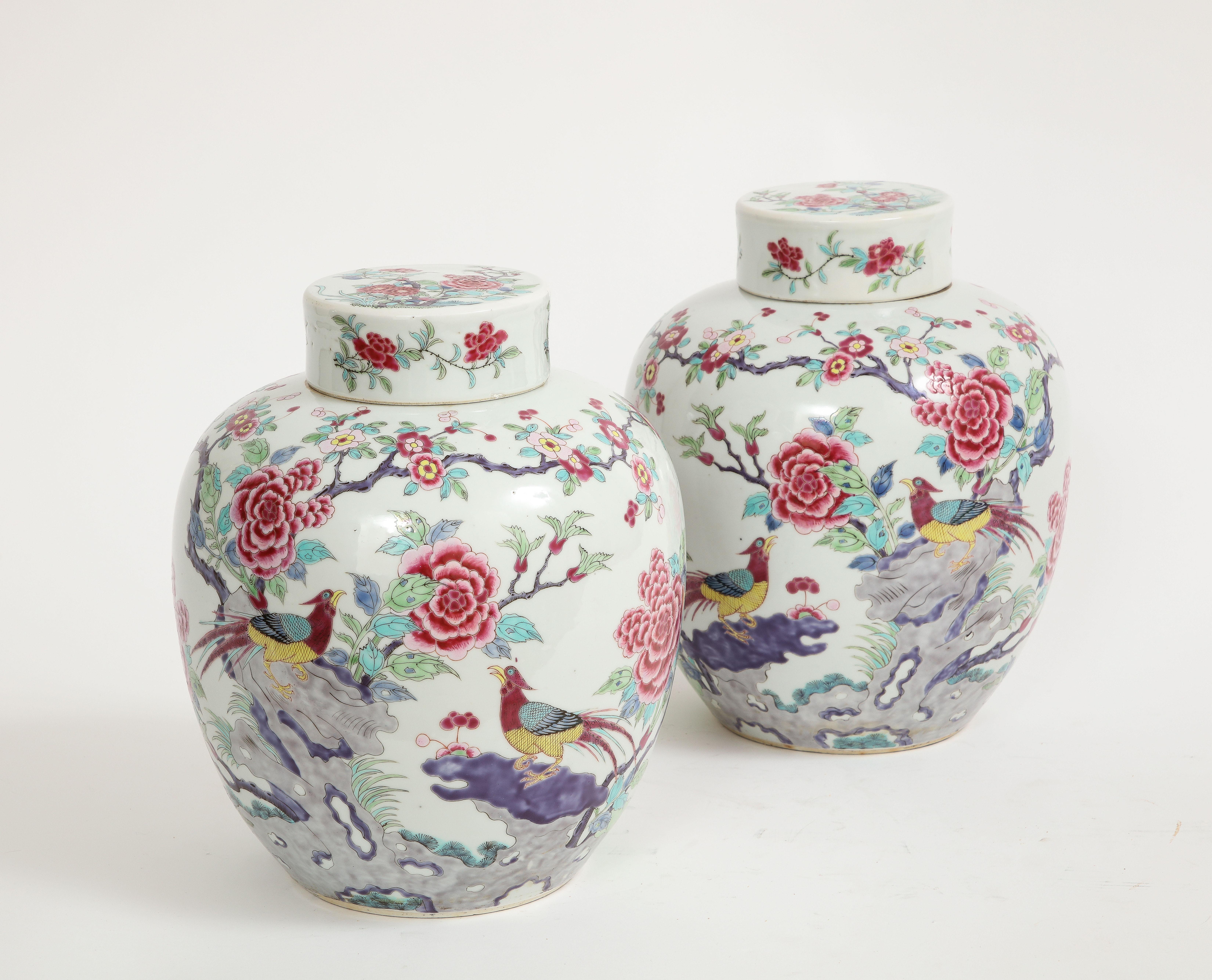 Qing Fabulous pair of Chinese Famille Rose Porcelain Ginger Jars, Early 1800s For Sale