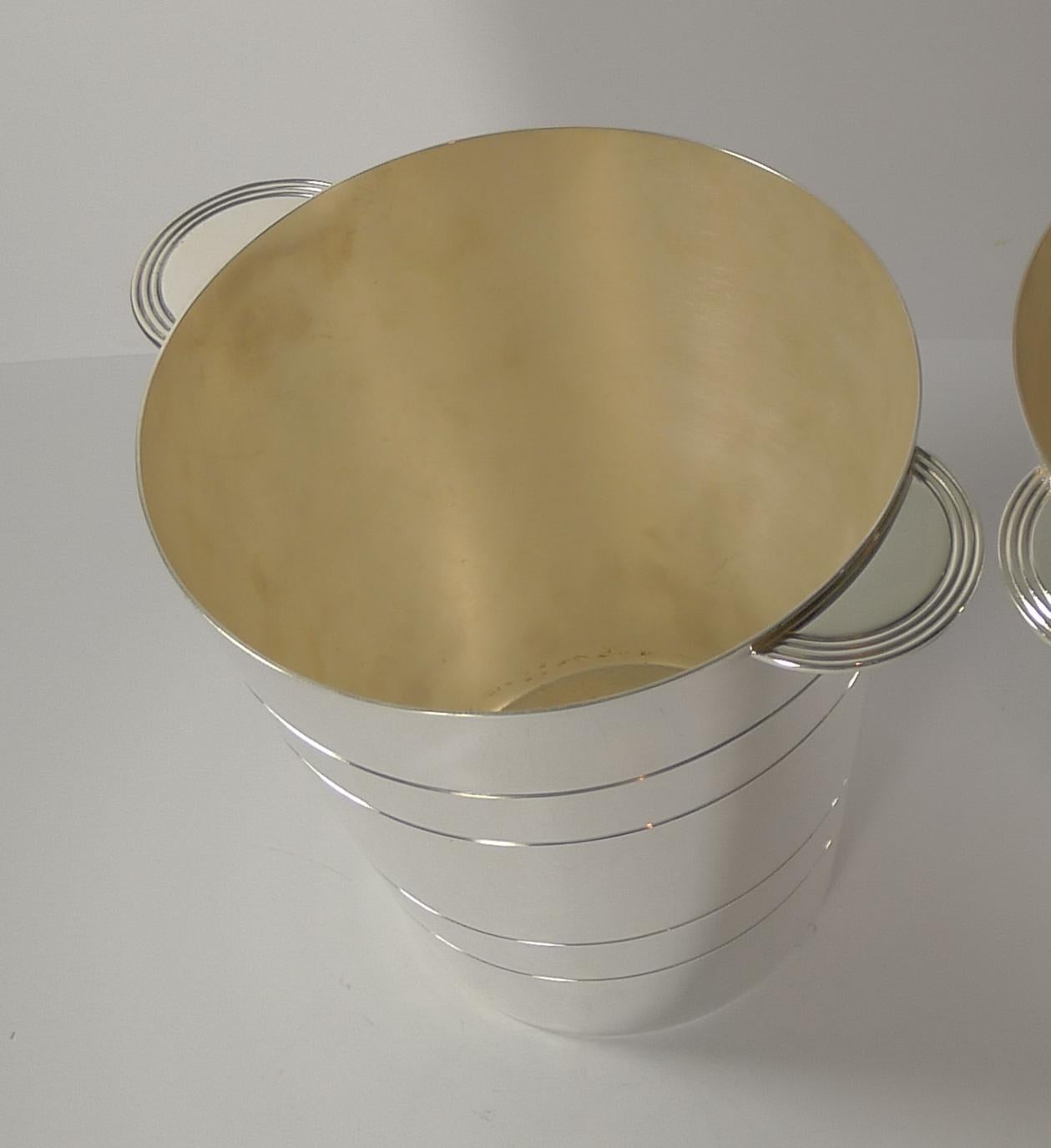 Fabulous Pair of Elkington Silver Plated Wine Coolers / Champagne Buckets In Good Condition In Bath, GB