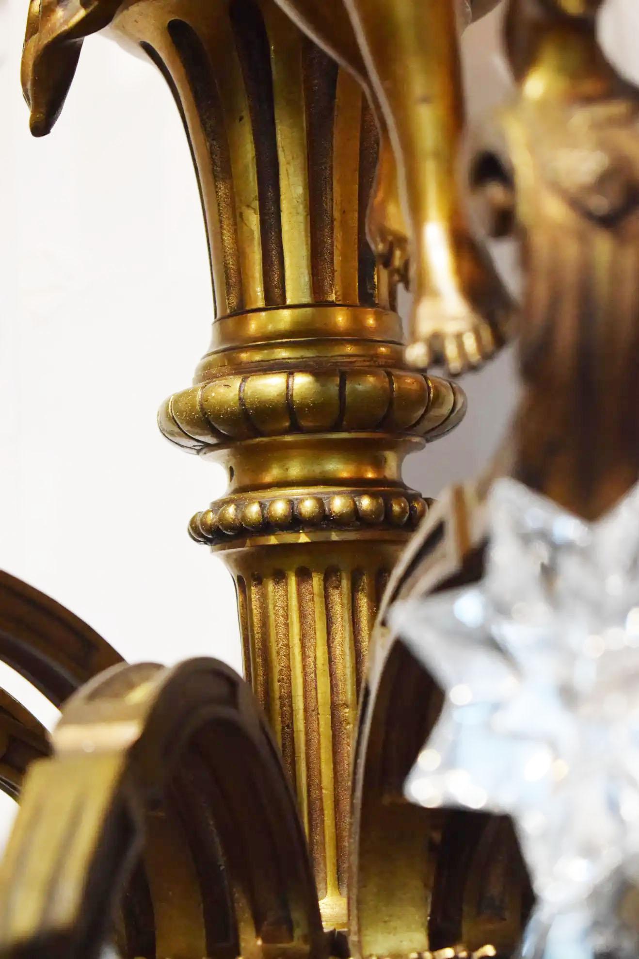 Cristal Fabuleuse paire d'appliques murales en bronze doré et cristal en vente