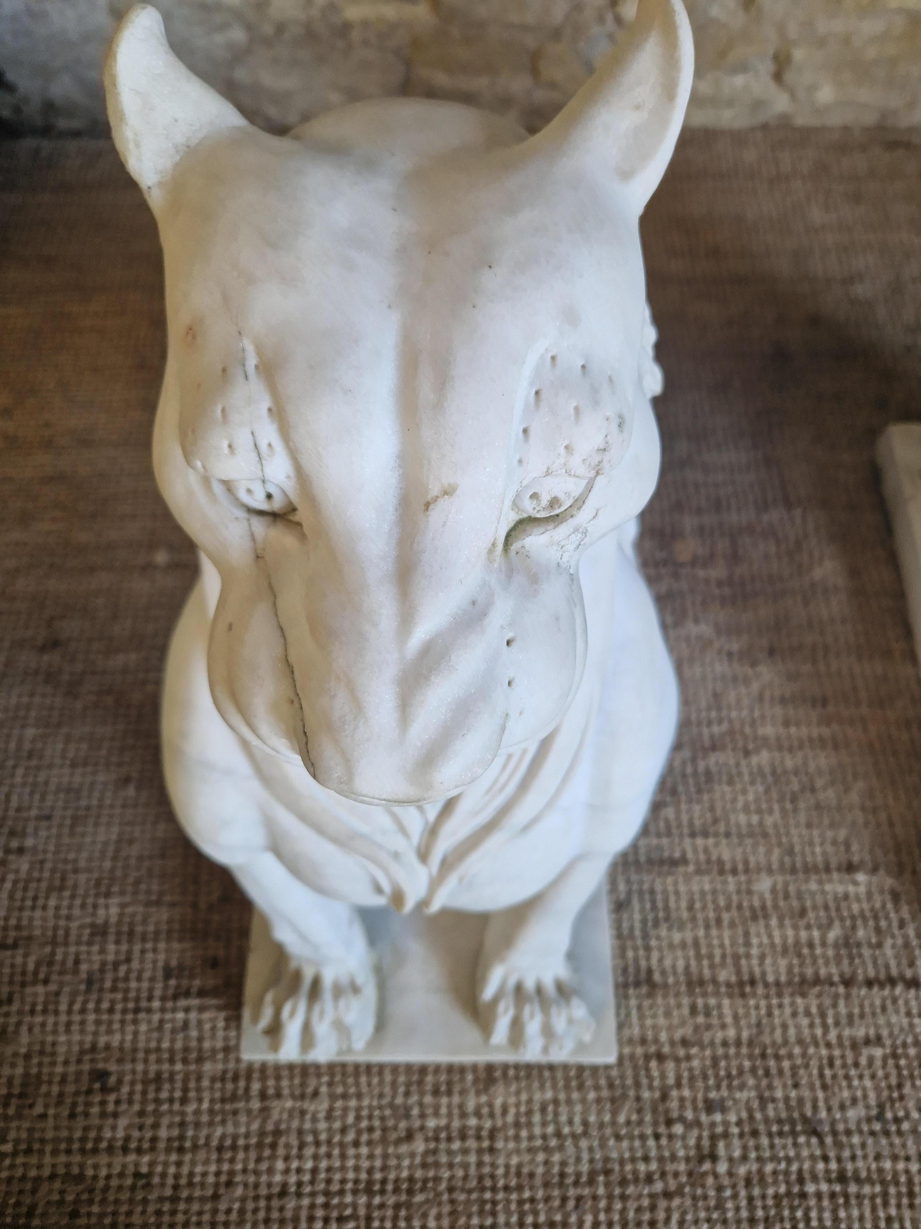 Fabulosa Pareja de Estatuas de Leones de Mármol Tamaño Natural en venta 3