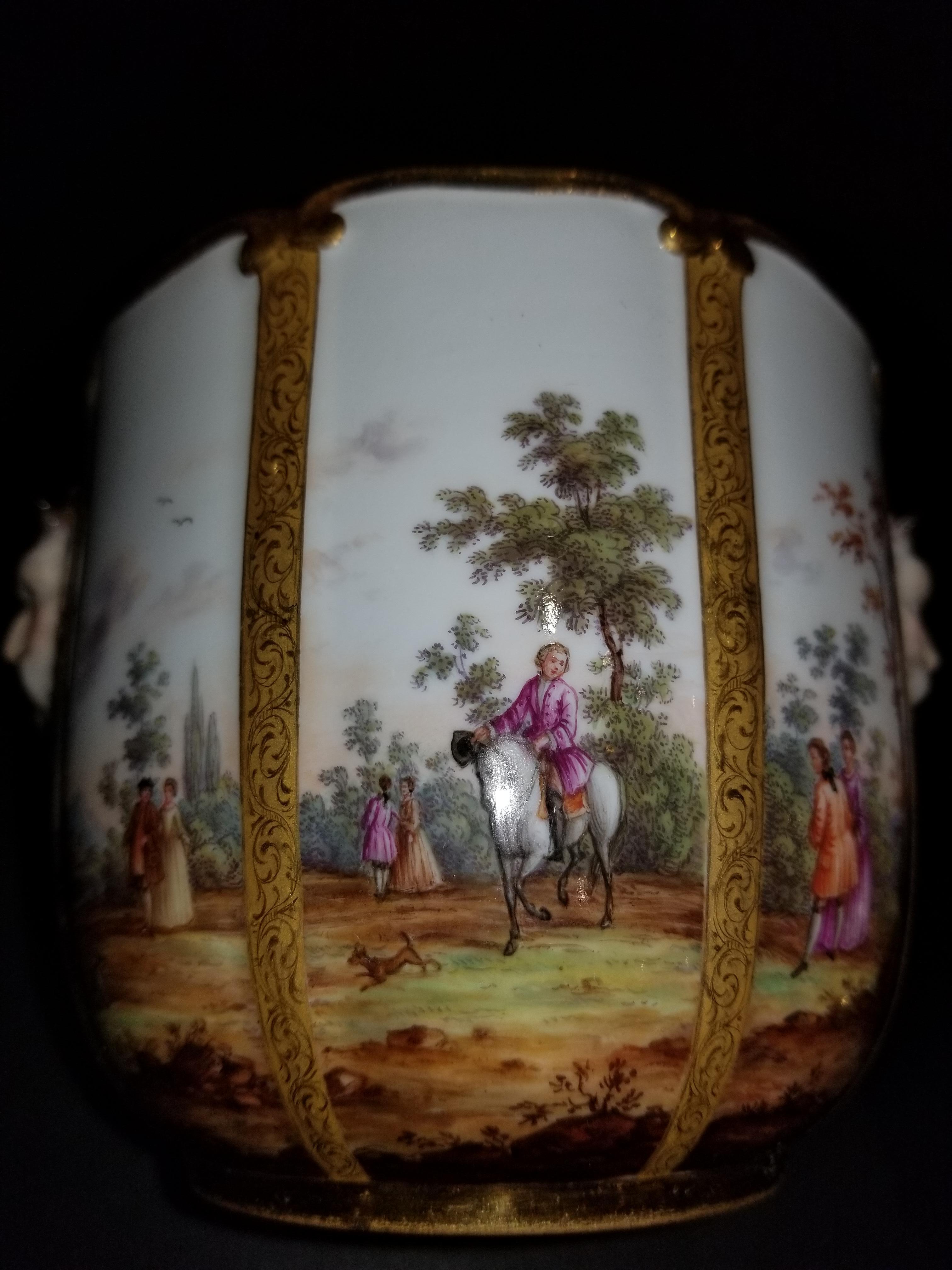 Fabelhaftes Paar Meissen Porcelain Glaskühlschränke/Übertöpfe (19. Jahrhundert) im Angebot