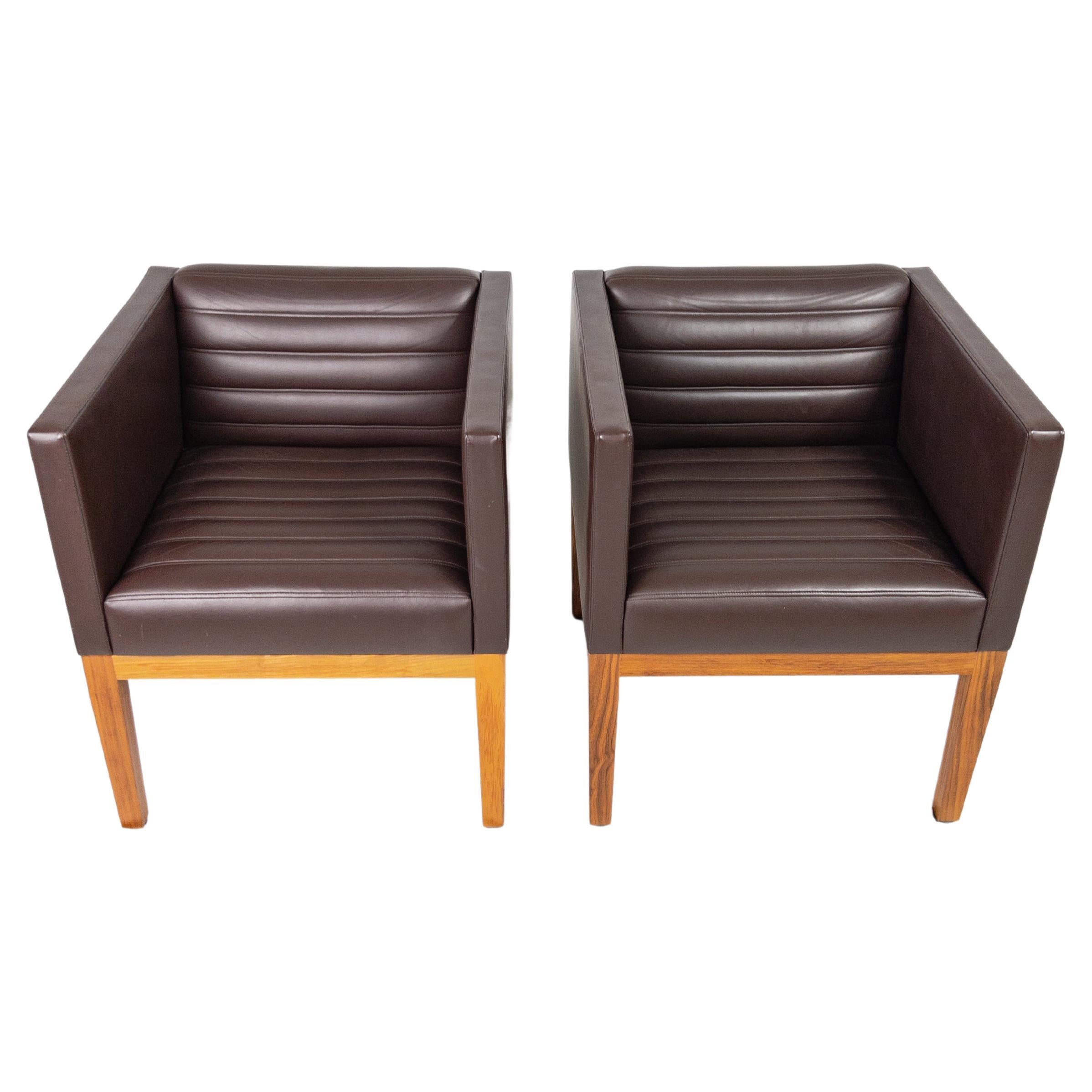Fabulous Pair of Mid Century Leather Arm Chairs by LINLEY London For Sale
