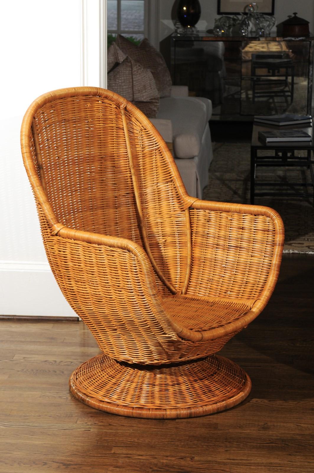 Fabulous Pair of Wicker Egg Swivel Club Chairs, circa 1975 In Excellent Condition In Atlanta, GA