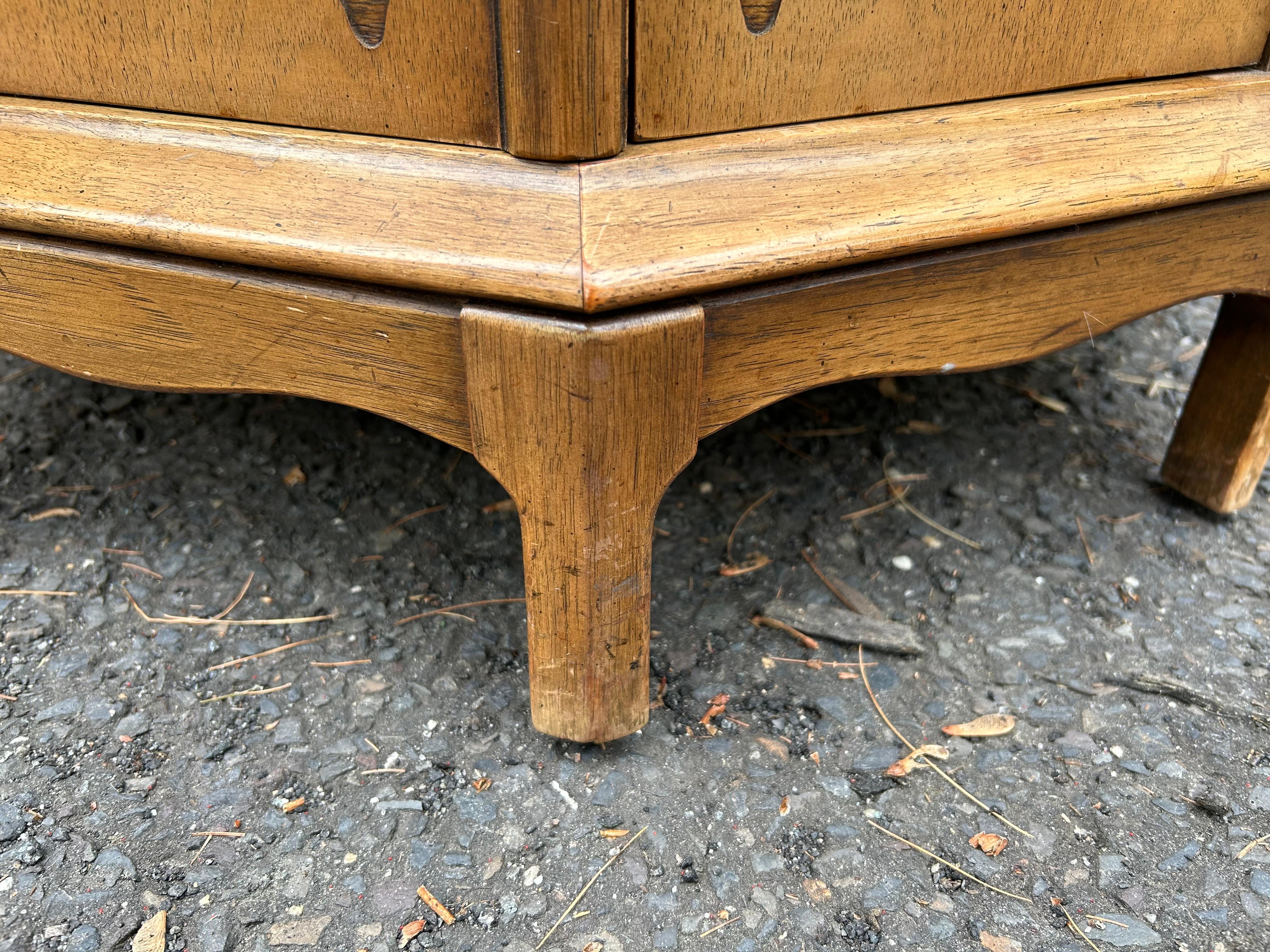 Fabulous Pair Tomlinson Sophisticate style Octagon Drum End Table Mid-century For Sale 1