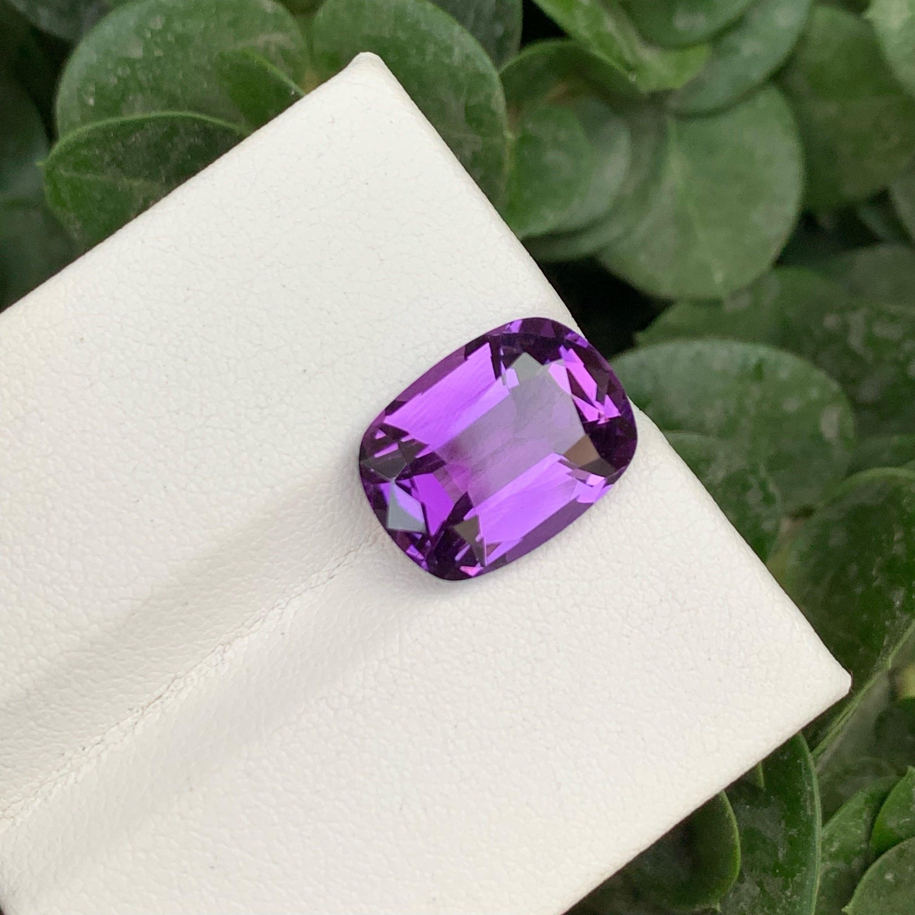 Fabulosa Amatista Natural Púrpura 6,30 Quilates Amatista Gema Joyería Moderno en venta