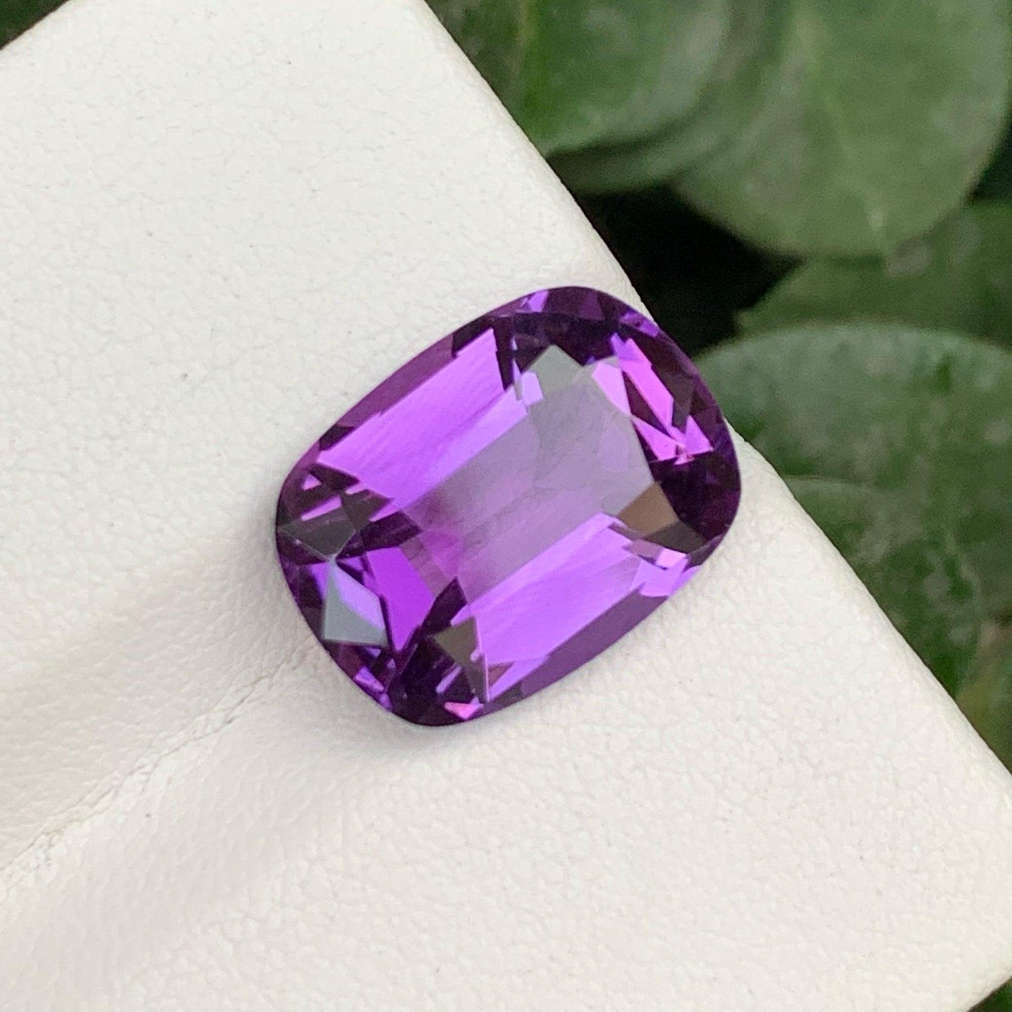 Cushion Cut Fabulous Purple Natural Amethyst Stone 6.30 Carats Amethyst Gemstone Jewelry For Sale