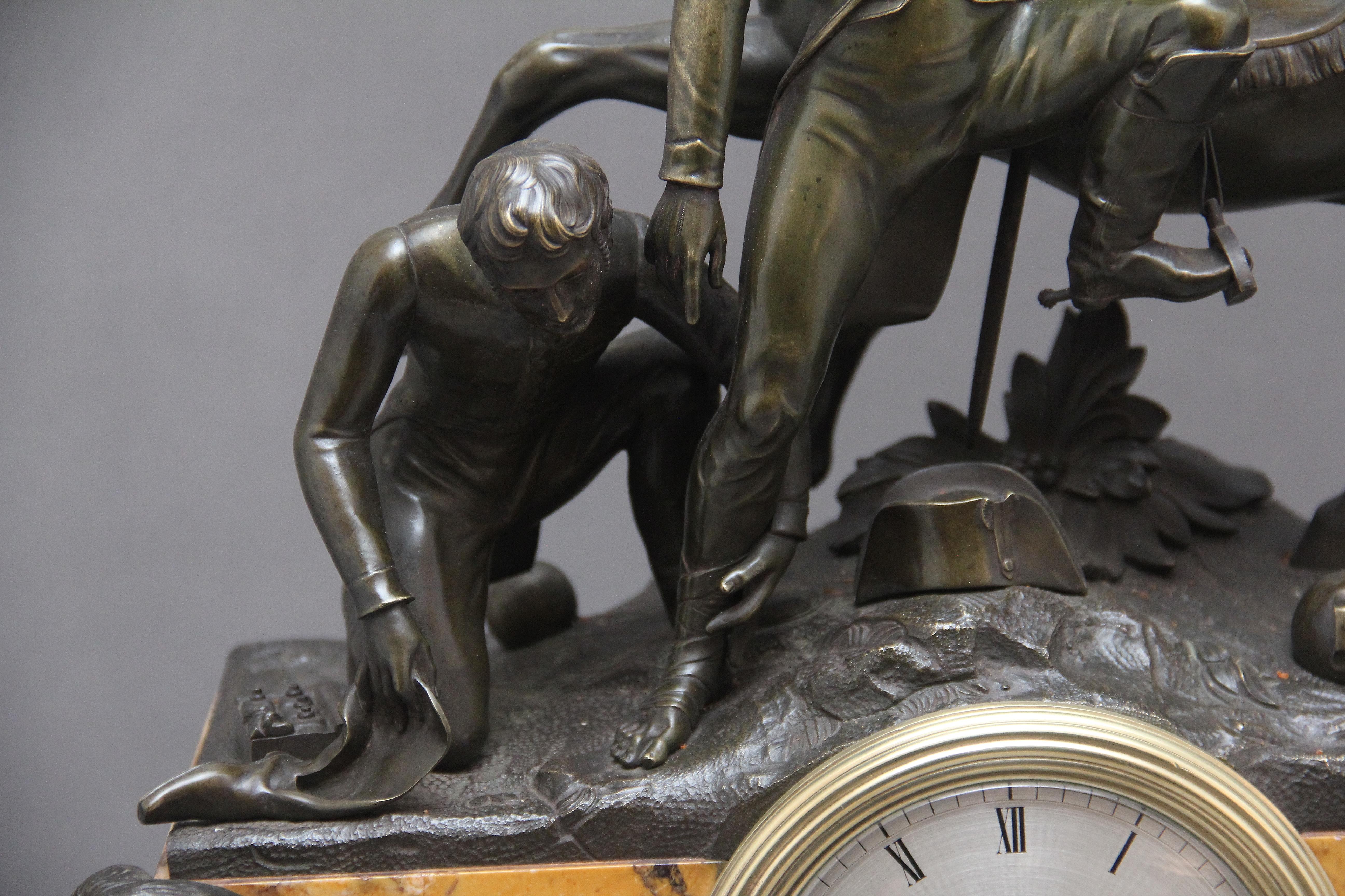 Fabuleuse horloge de manteau en marbre et bronze du début du 19e siècle en vente 2