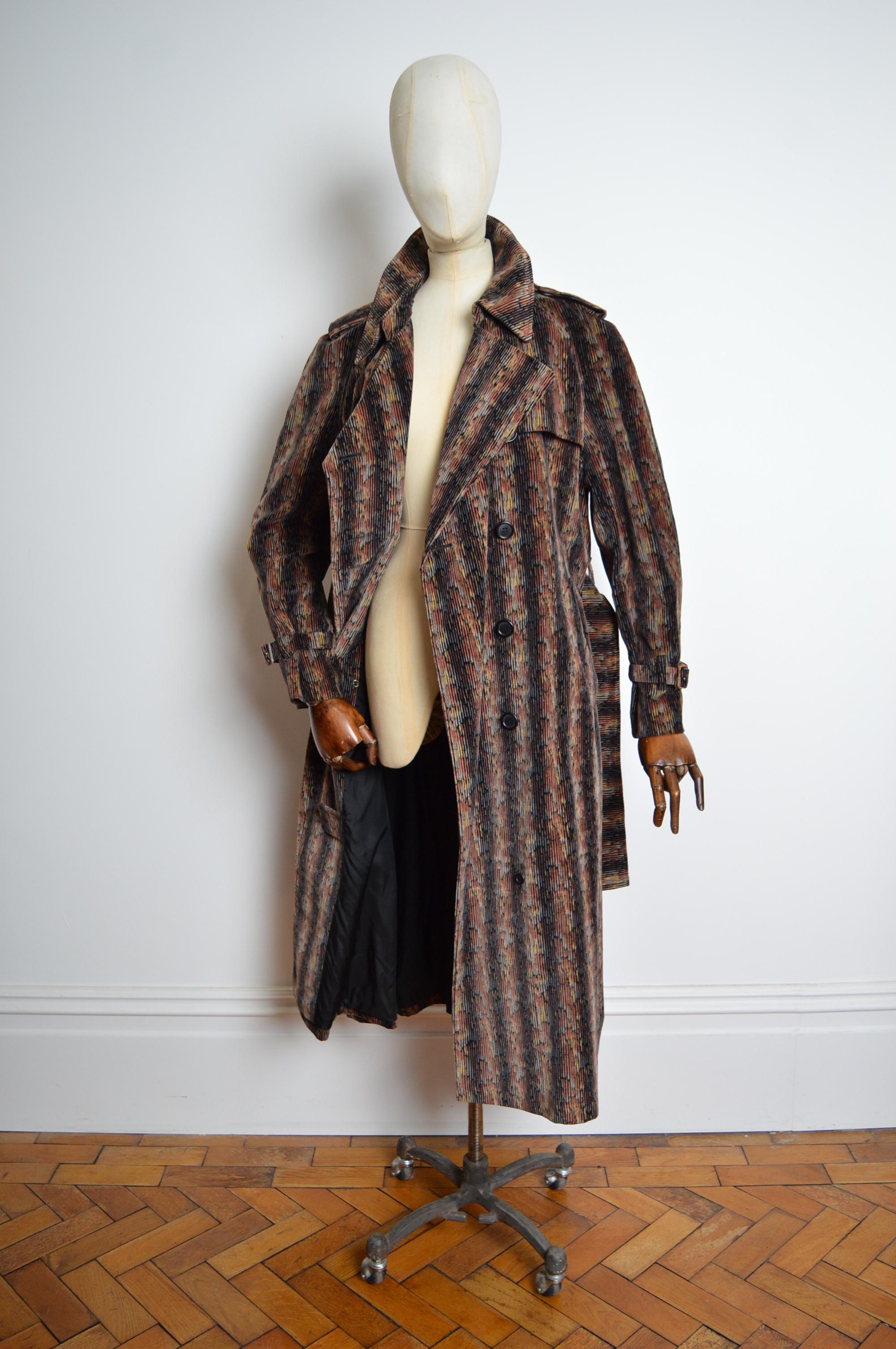 Fabulous Rare 1970s Burberry Chenille Velvet patterned Trench Coat For Sale 5