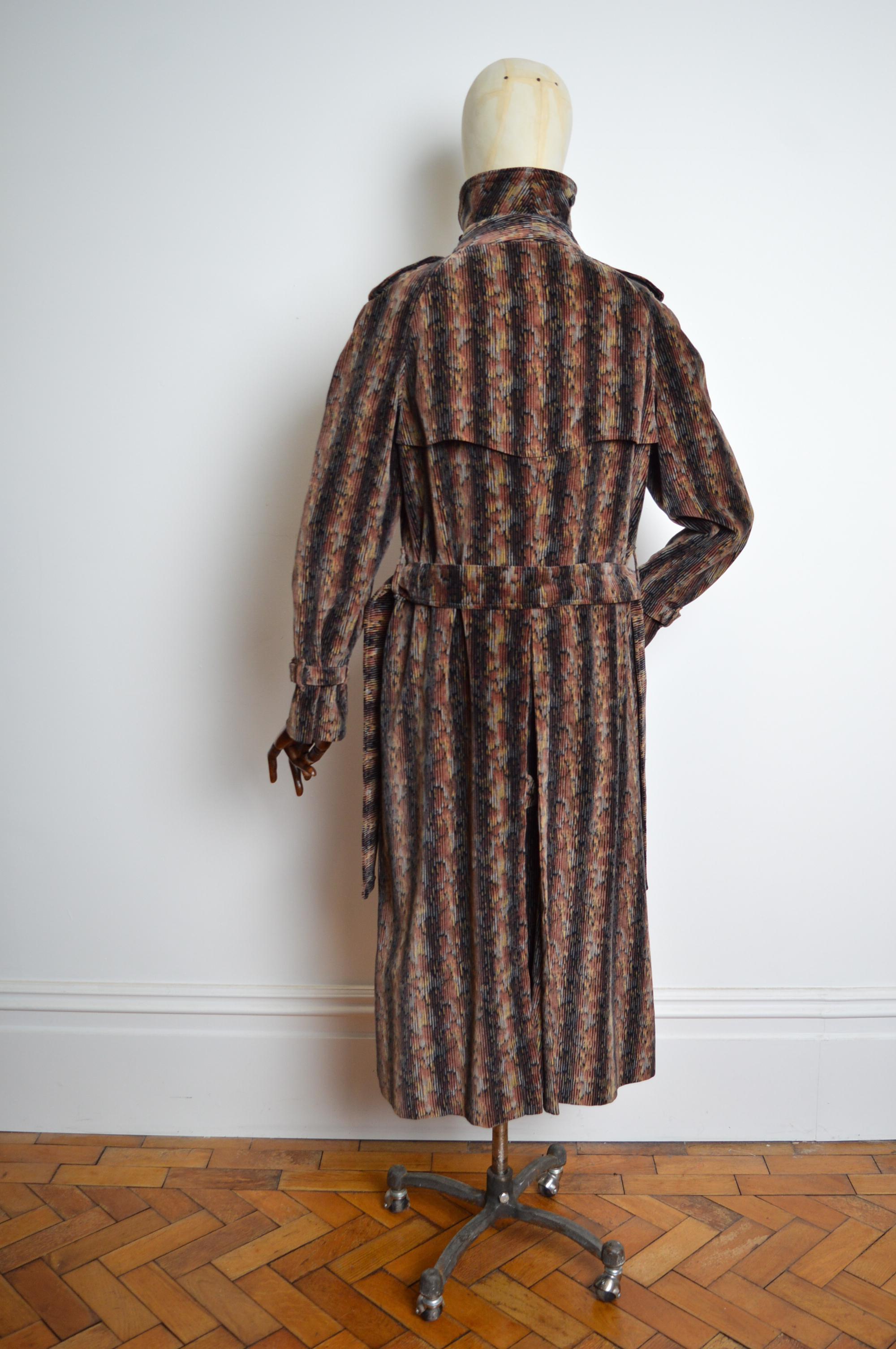 Fabulous Rare 1970s Burberry Chenille Velvet patterned Trench Coat For Sale 9