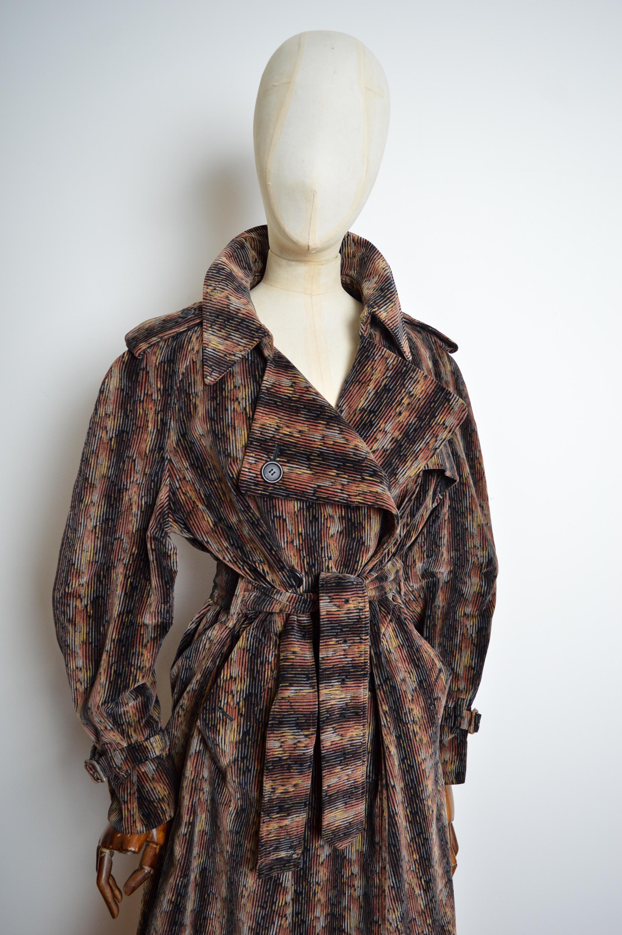 Fabulous Rare 1970s Burberry Chenille Velvet patterned Trench Coat For Sale 10