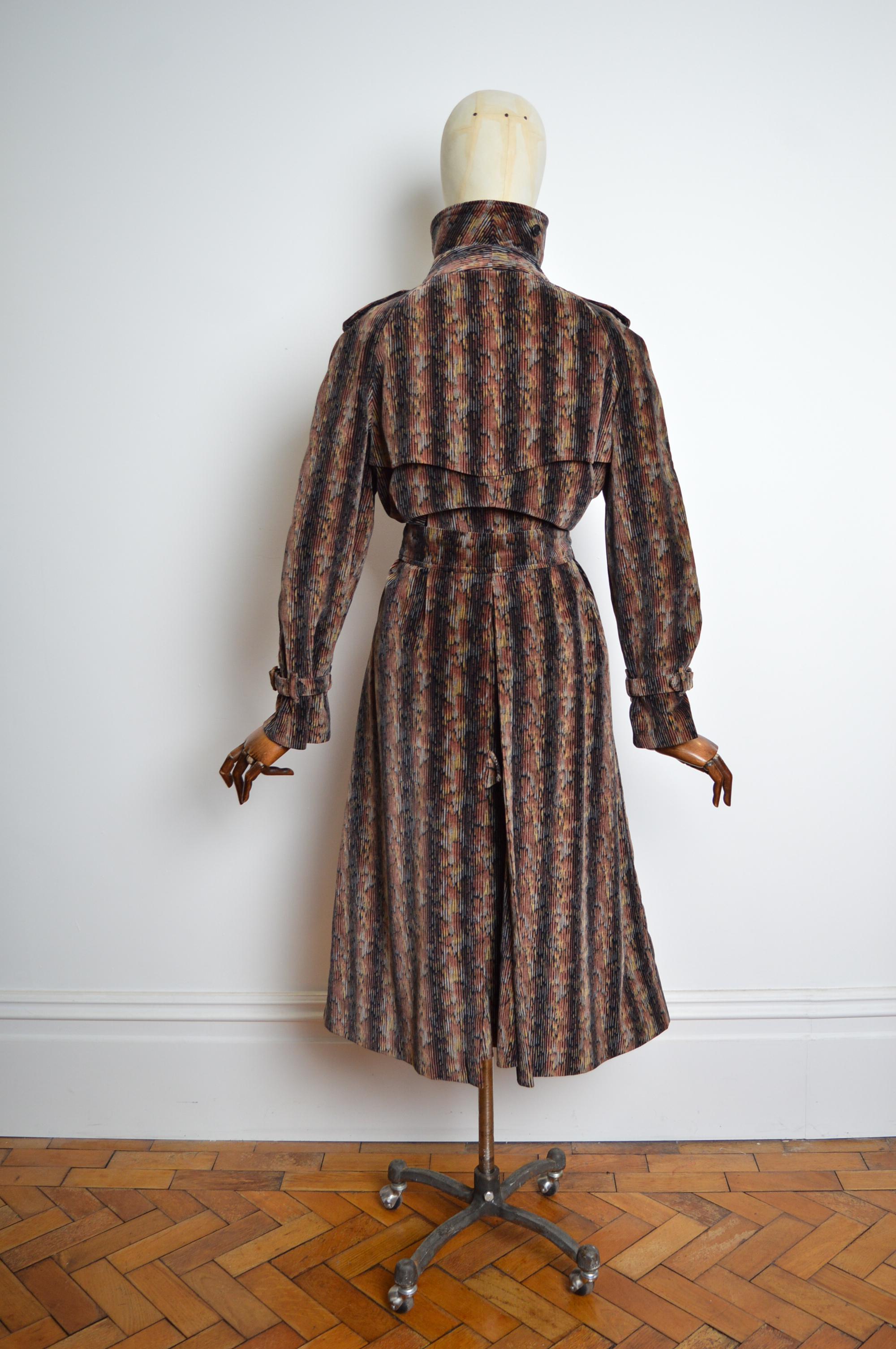 Fabulous Rare 1970s Burberry Chenille Velvet patterned Trench Coat For Sale 3