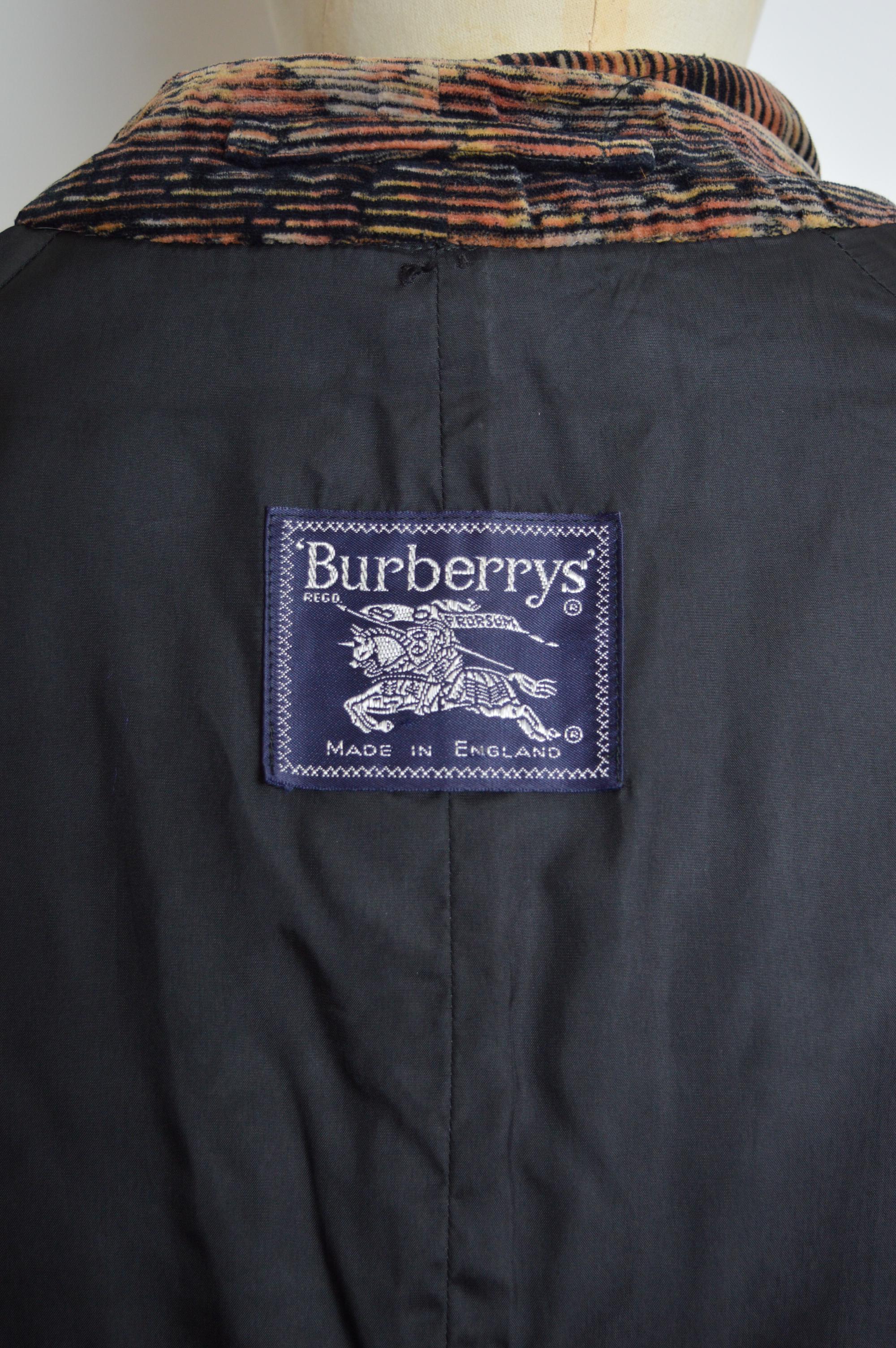 Fabulous Rare 1970s Burberry Chenille Velvet patterned Trench Coat For Sale 4