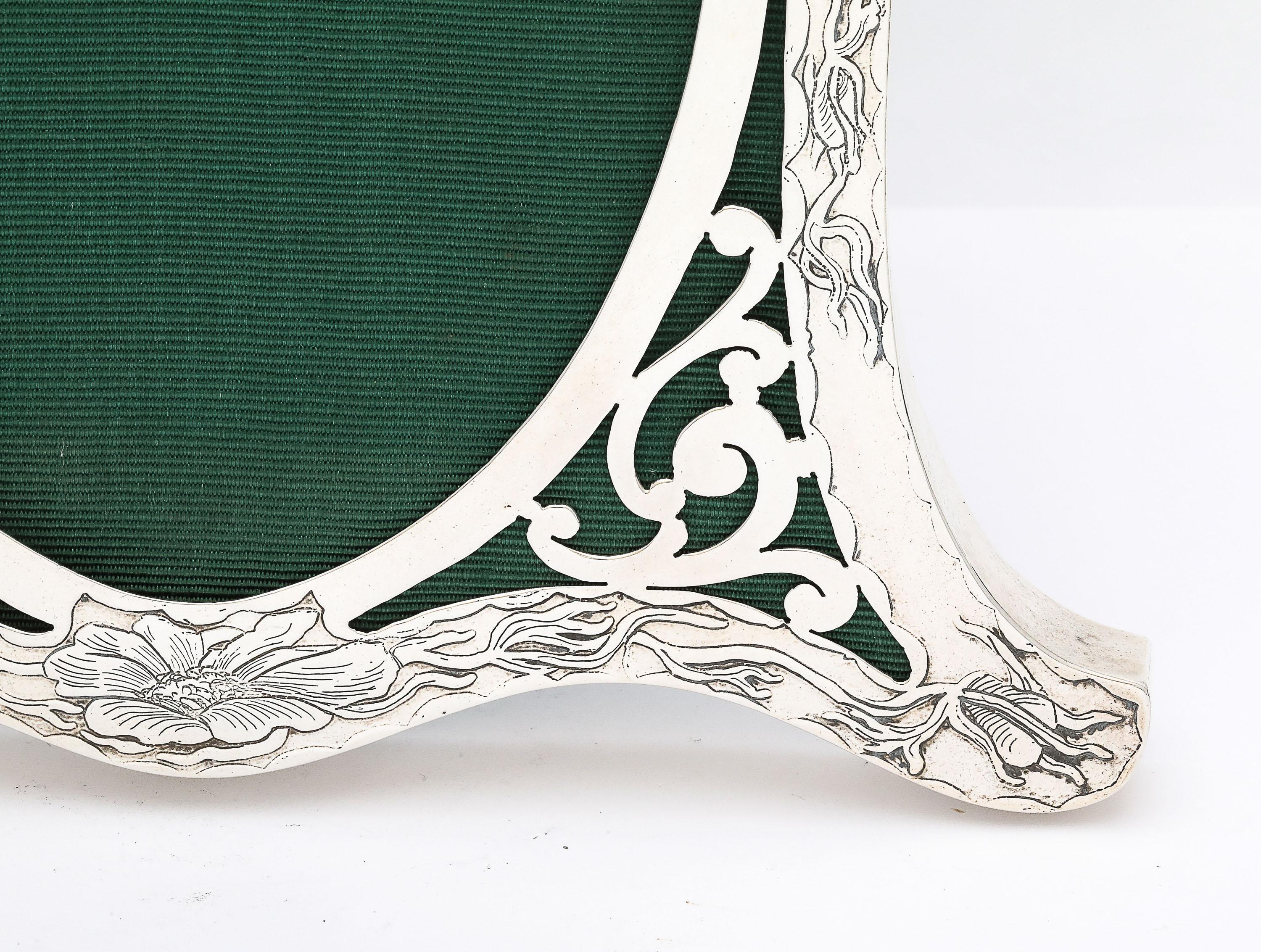 Fabulous Rare Art Nouveau Period Sterling Silver Picture Frame im Angebot 2