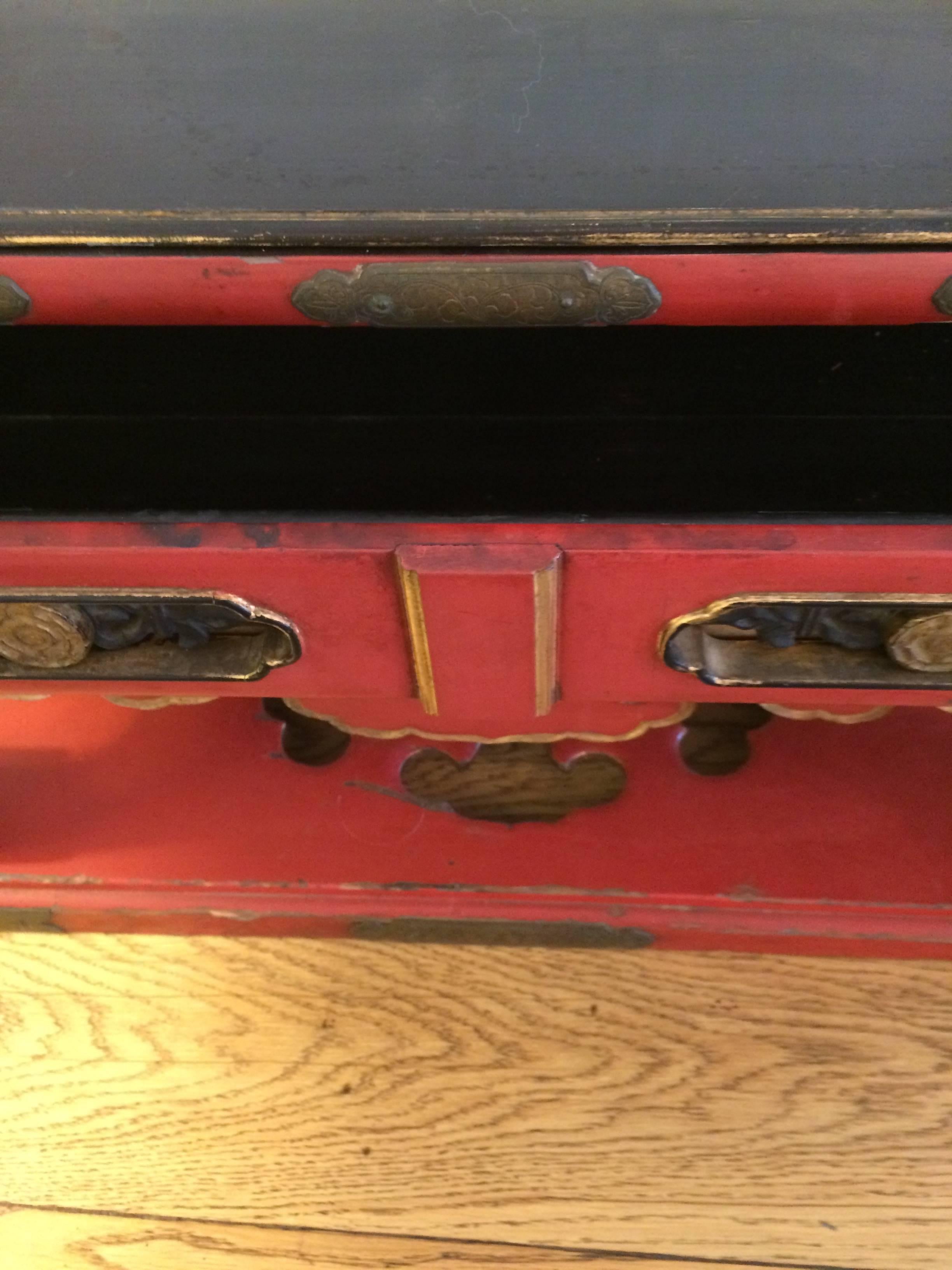 Fabulous Red, Black and Gold Japanese Altar Table In Excellent Condition In Hopewell, NJ