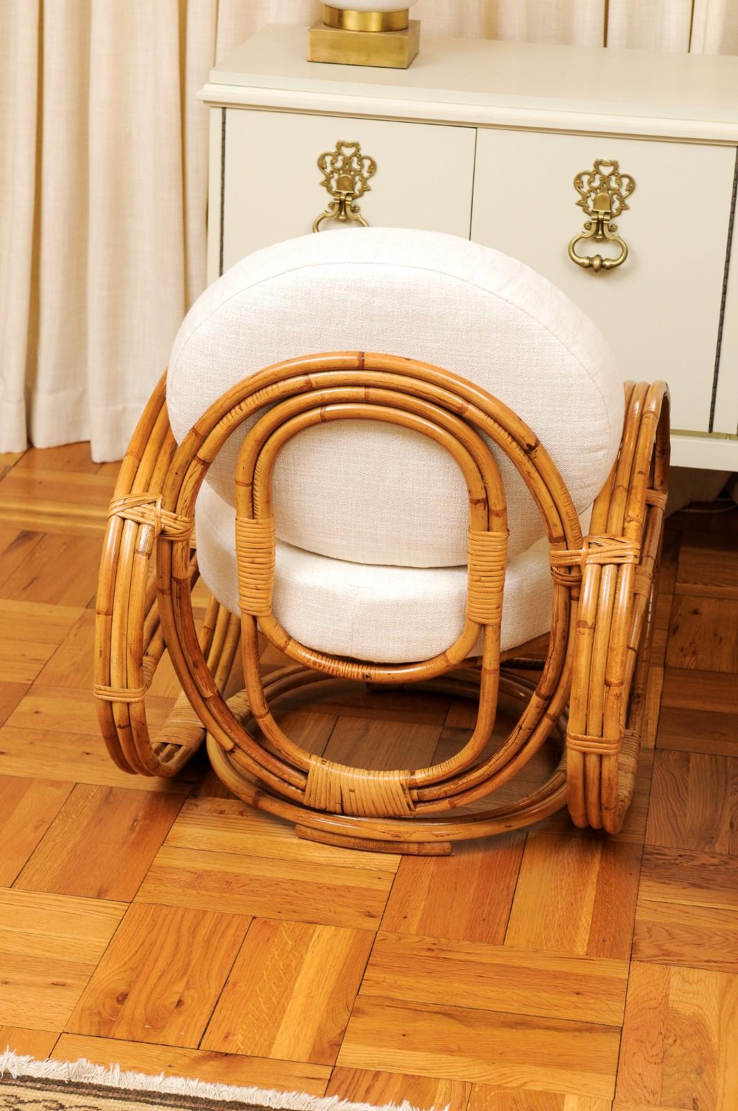 Fabuleuse paire de chaises longues Circles en rotin et rotin de canne restaures, France, vers 1950 en vente 8