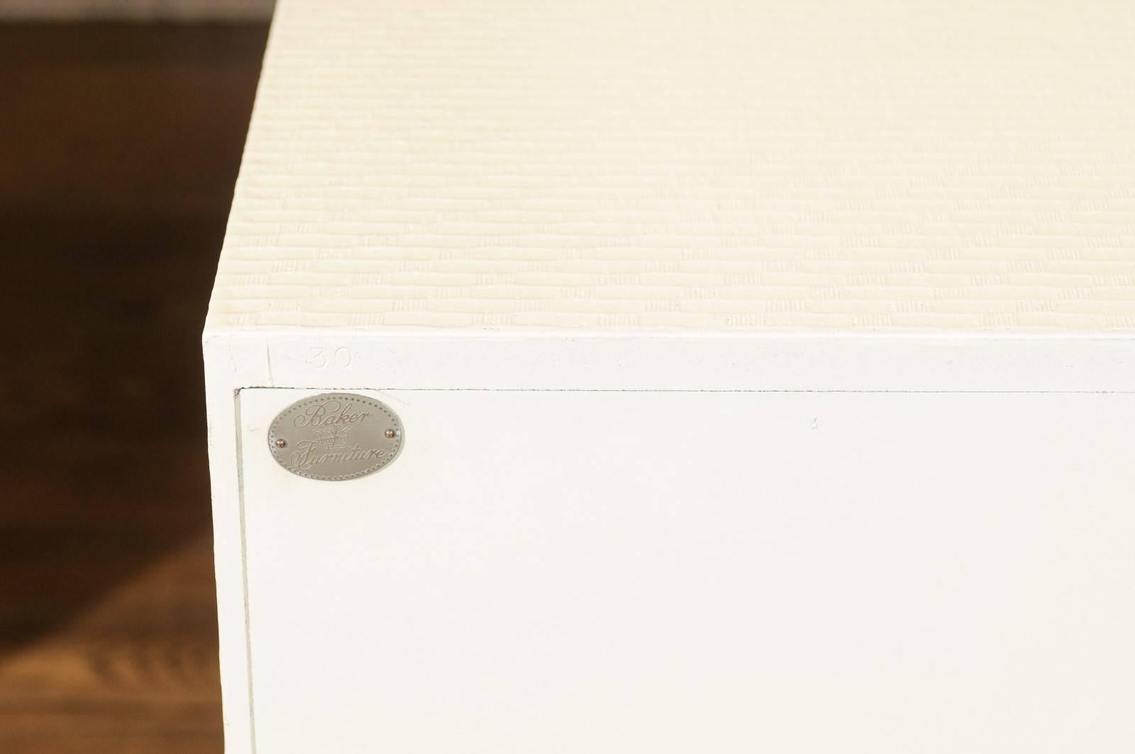 Favolosa coppia restaurata di armadietti in rafia color crema di Baker, circa 1975 in vendita 2