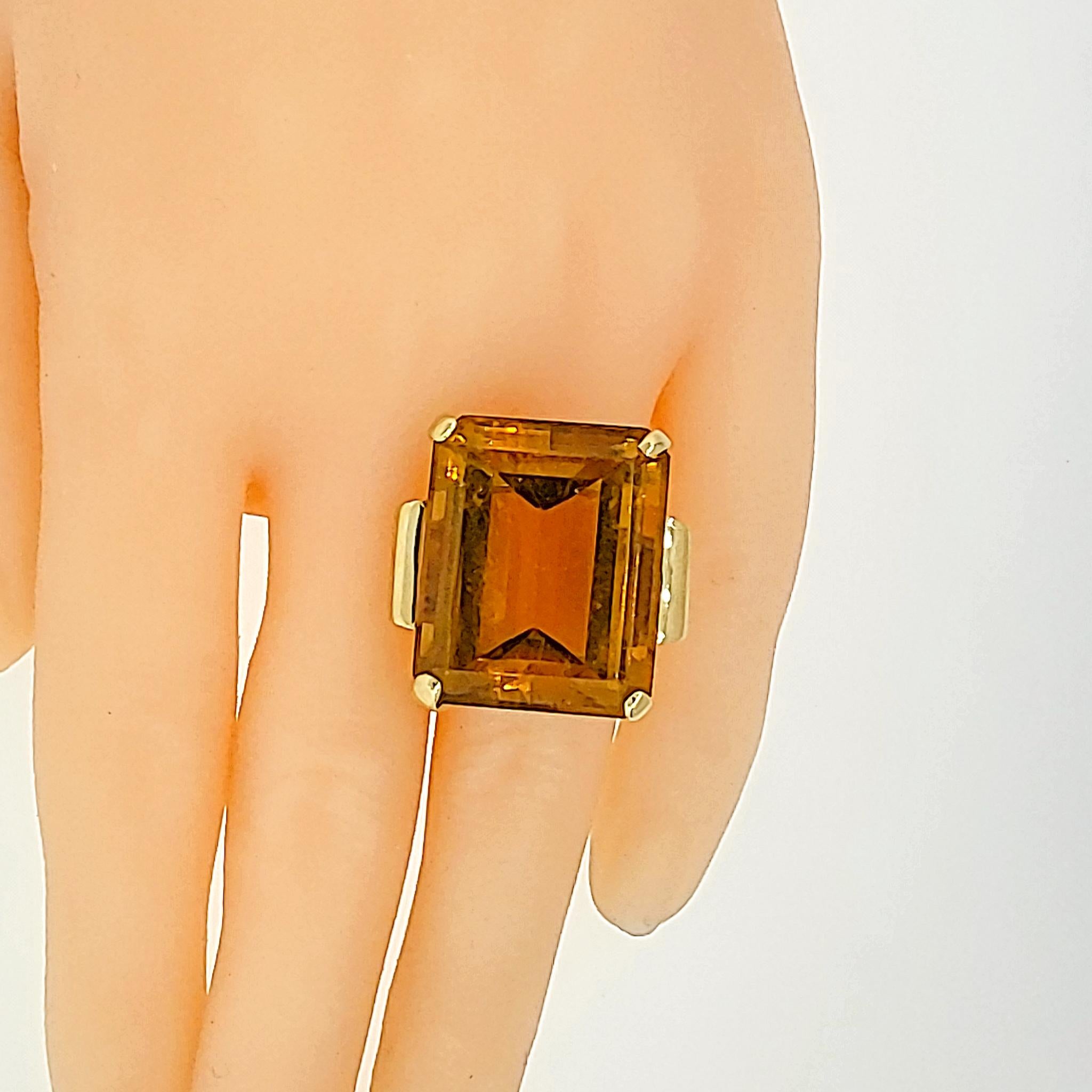 14k Yellow Gold
Citrine: 58.59 tcw (estimated)
Ring Size 5.5
Total Weight: 26.3 grams