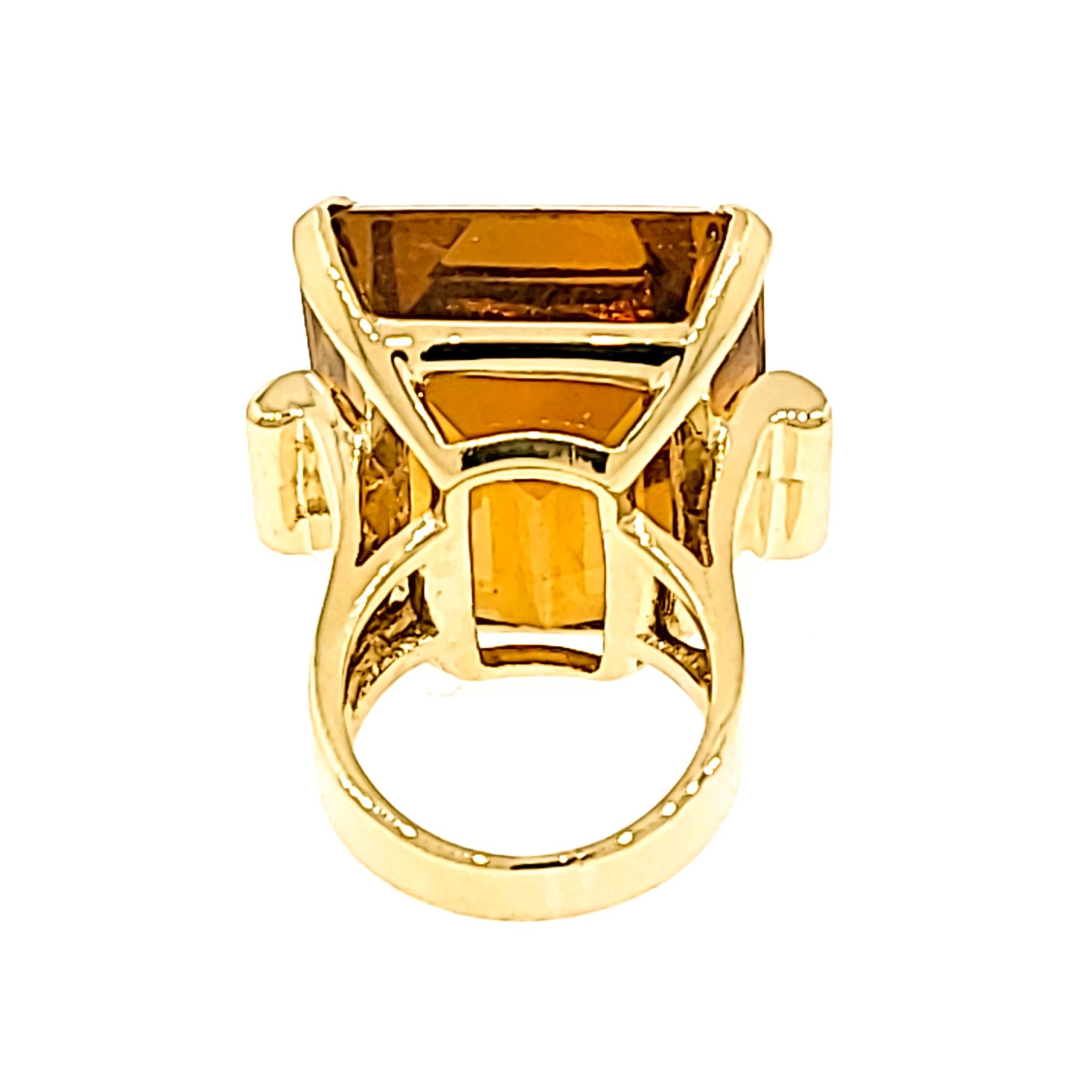 Fabulous Retro Citrine Yellow Gold Ring In Good Condition For Sale In New York, NY