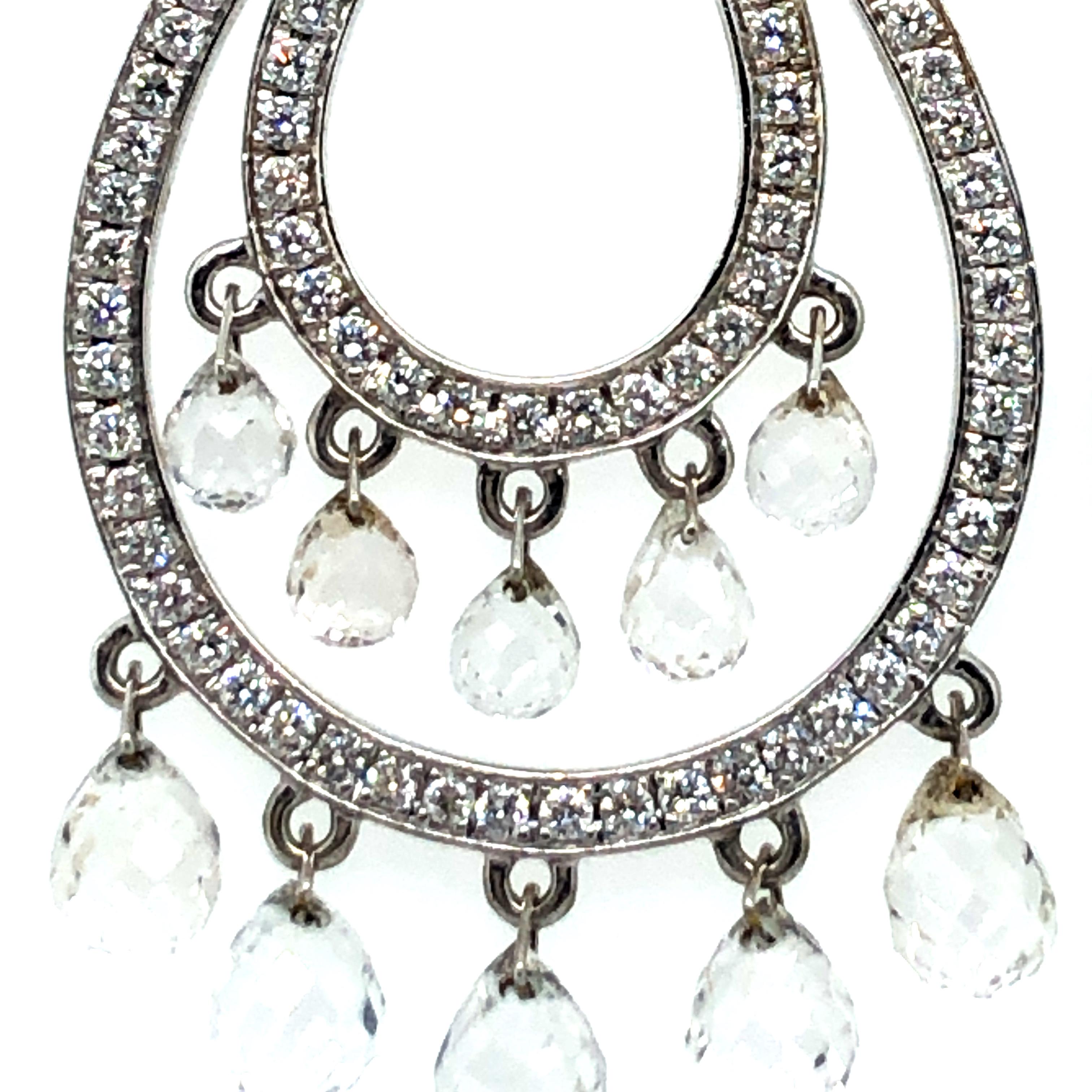 Fabuleuses boucles d'oreilles pendantes en or blanc 18 carats avec cristal de roche et diamants en vente 1