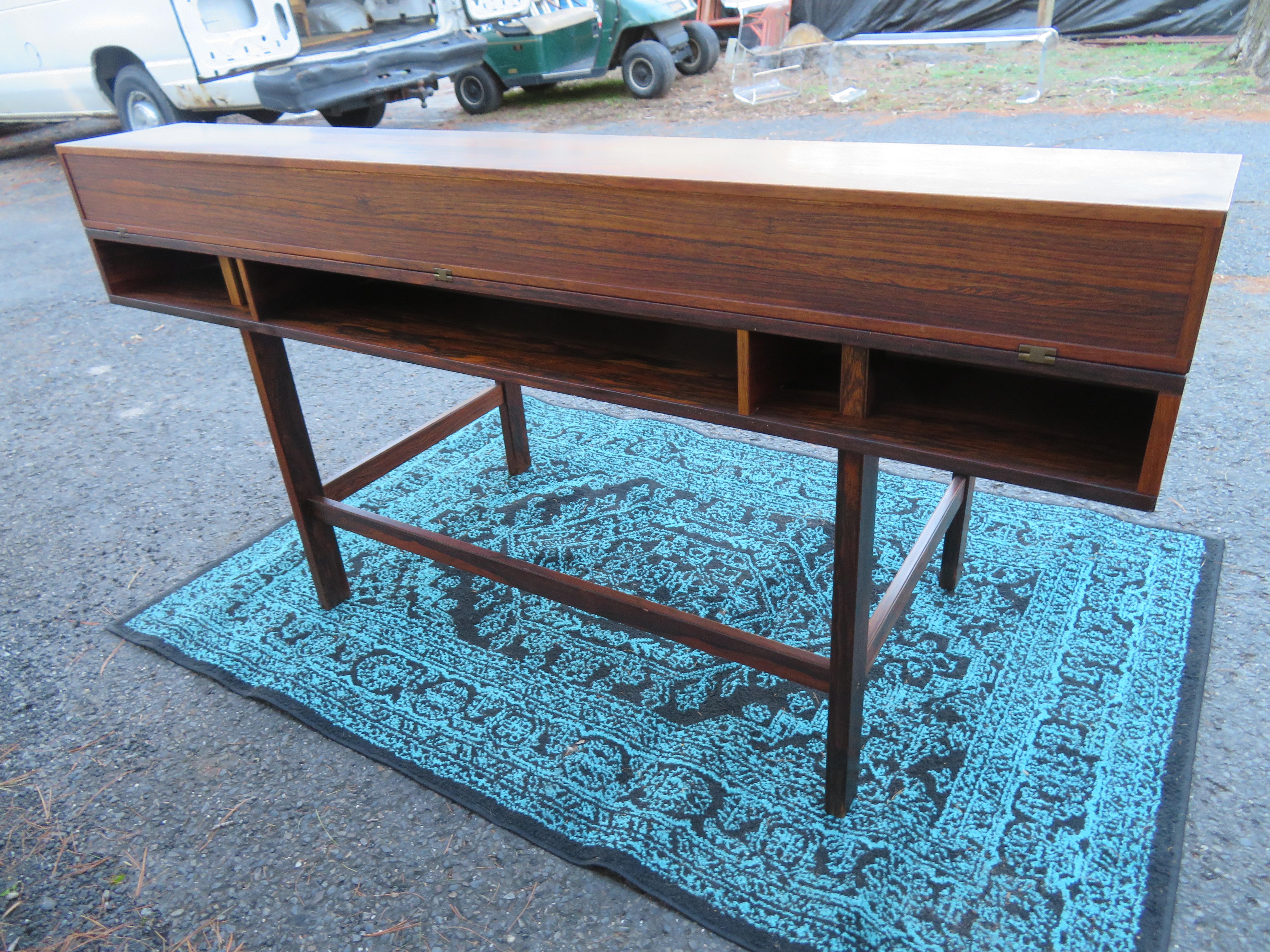 Fabulous Rosewood Flip-Top Desk by Peter Lovig Nielsen Mid-Century Modern In Good Condition For Sale In Pemberton, NJ