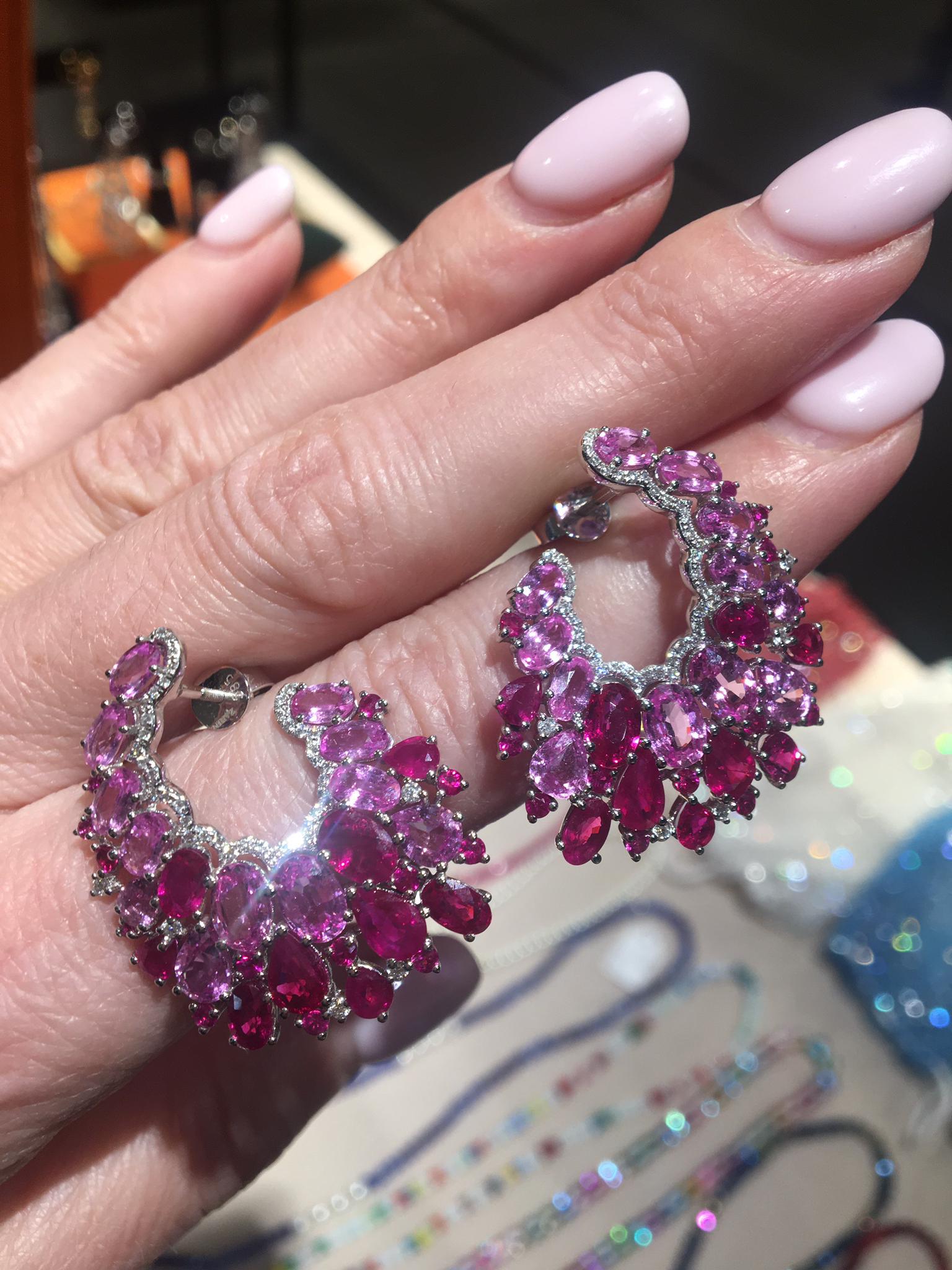 Fabulous Ruby Pink Sapphire White Gold Diamond Dangle Stud Earrings for Her In New Condition For Sale In Montreux, CH