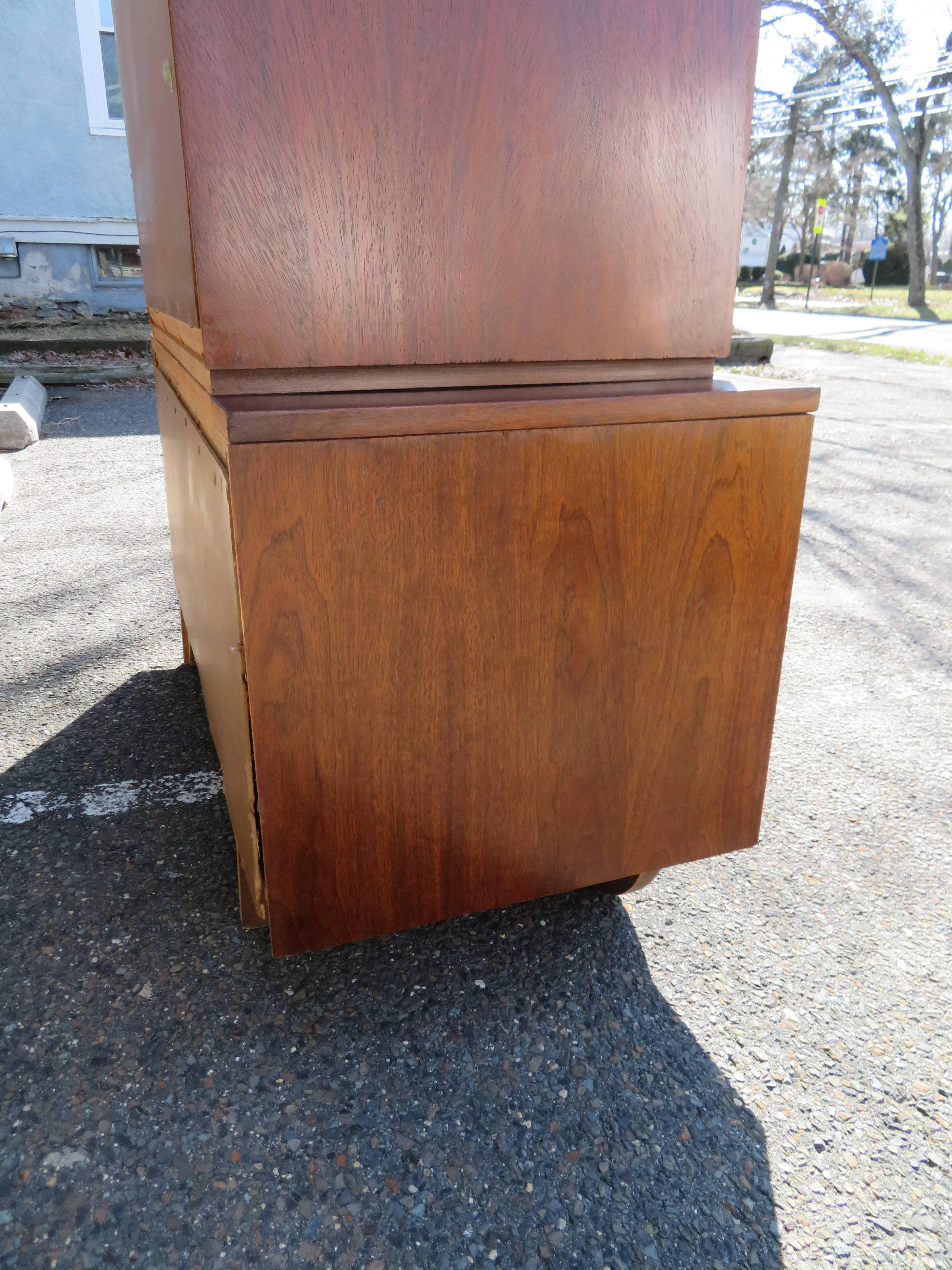 American Fabulous Sculptural Tall Chest Dresser by Pulaski / Witco Oceanic Style For Sale