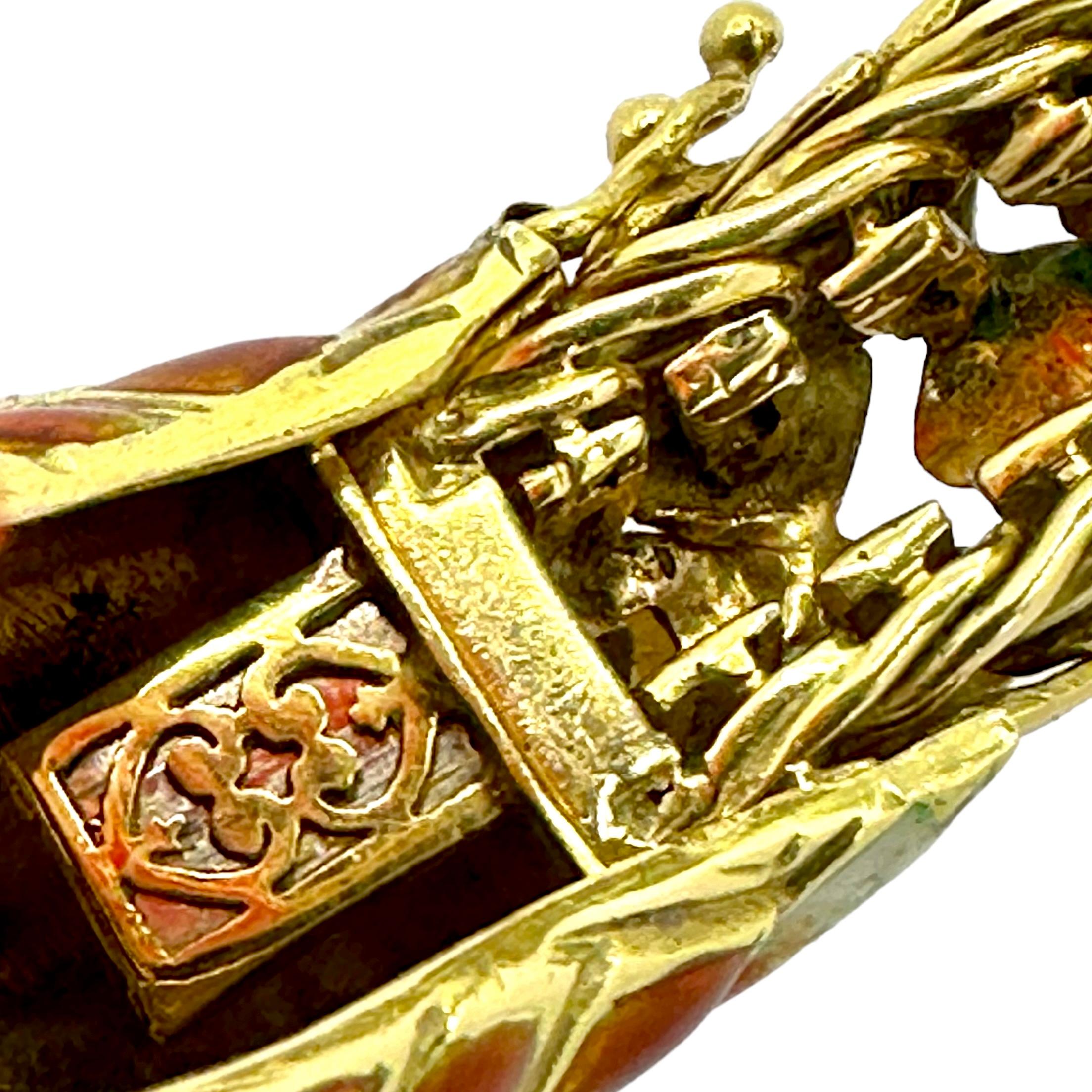 Fabuleux bracelet manchette souple en or 18K, émail et diamants à motif de serpent en vente 4