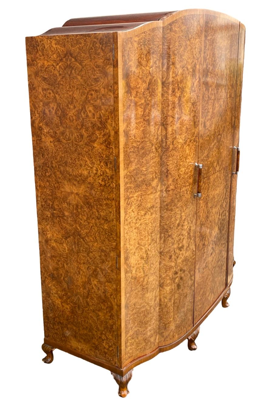 Fabulous serpentine fronted 3 door Art Deco Triple Wardrobe 4