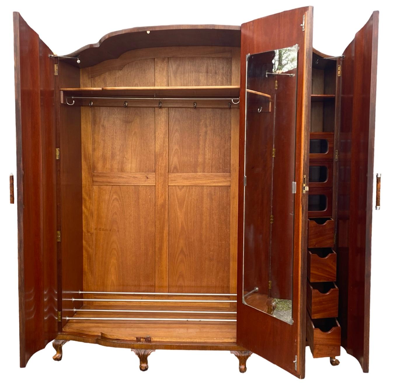 Fabulous serpentine fronted 3 door Art Deco Triple Wardrobe 11