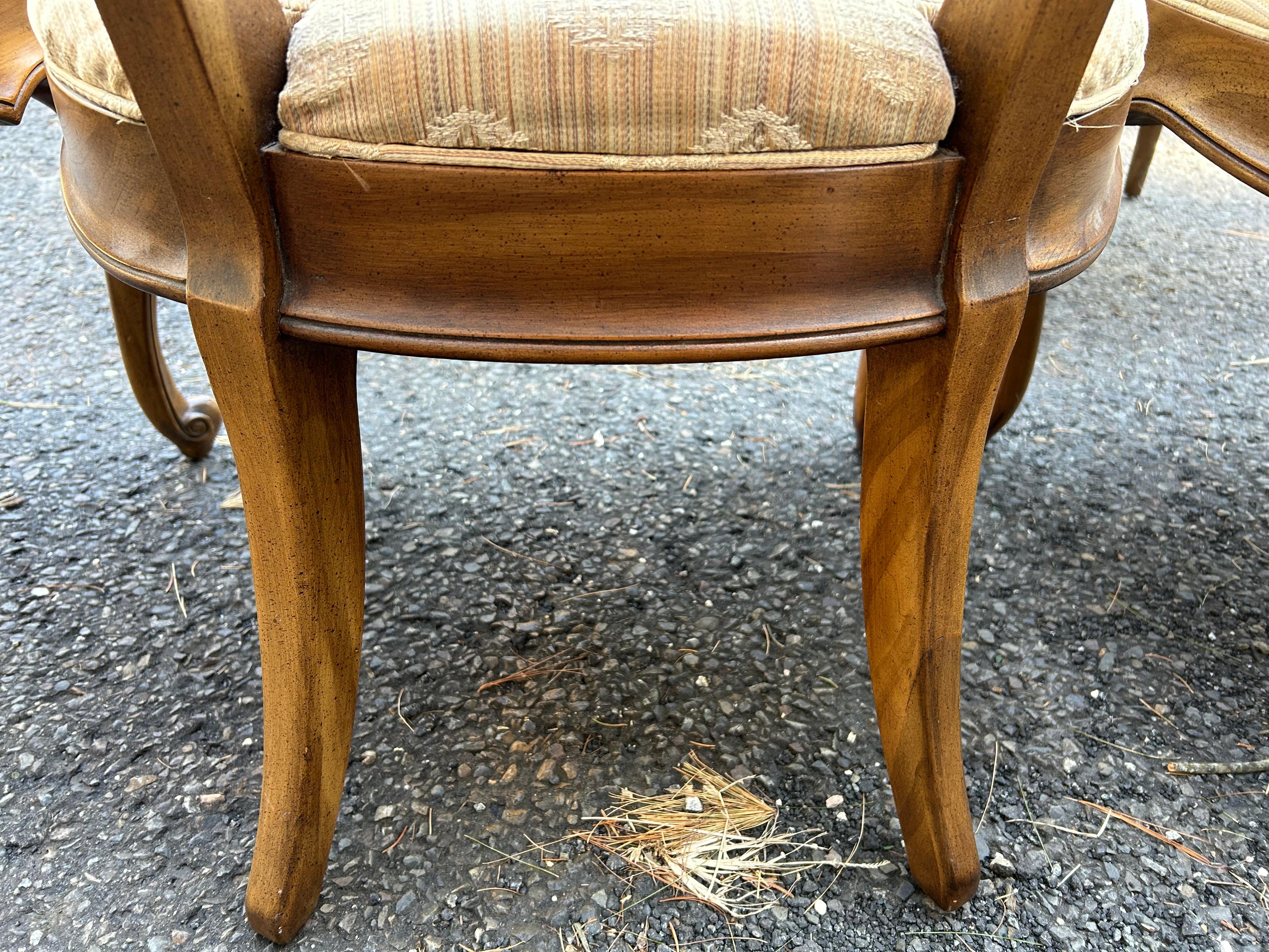 Fabulous Set 6 Balloon Back Cabriole Leg Dining Chairs Queen Anne style For Sale 9