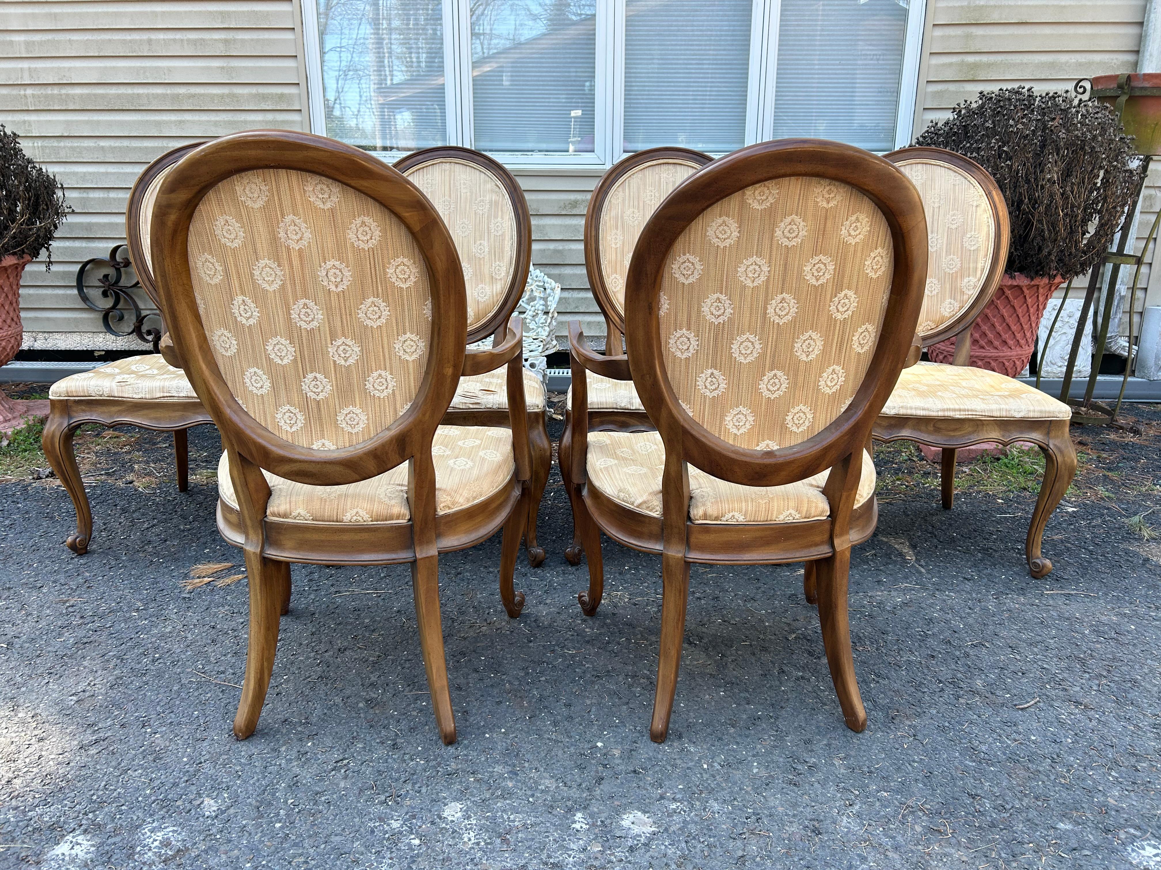 Fabulous Set 6 Balloon Back Cabriole Leg Dining Chairs Queen Anne style For Sale 3