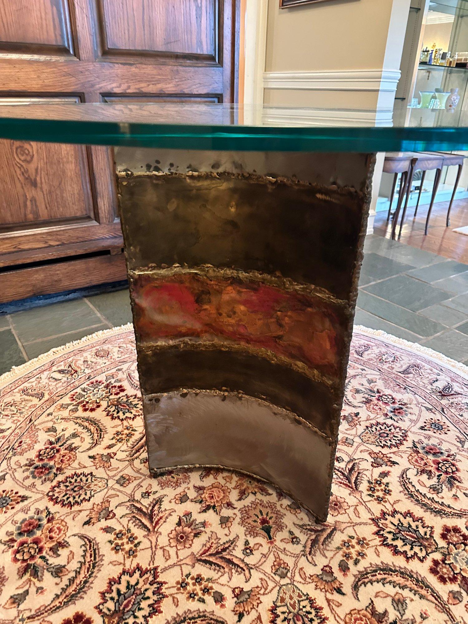 Fabuleuse table de salle à manger ronde à piédestal Silas Seandel, mi-siècle moderne Bon état - En vente à Pemberton, NJ