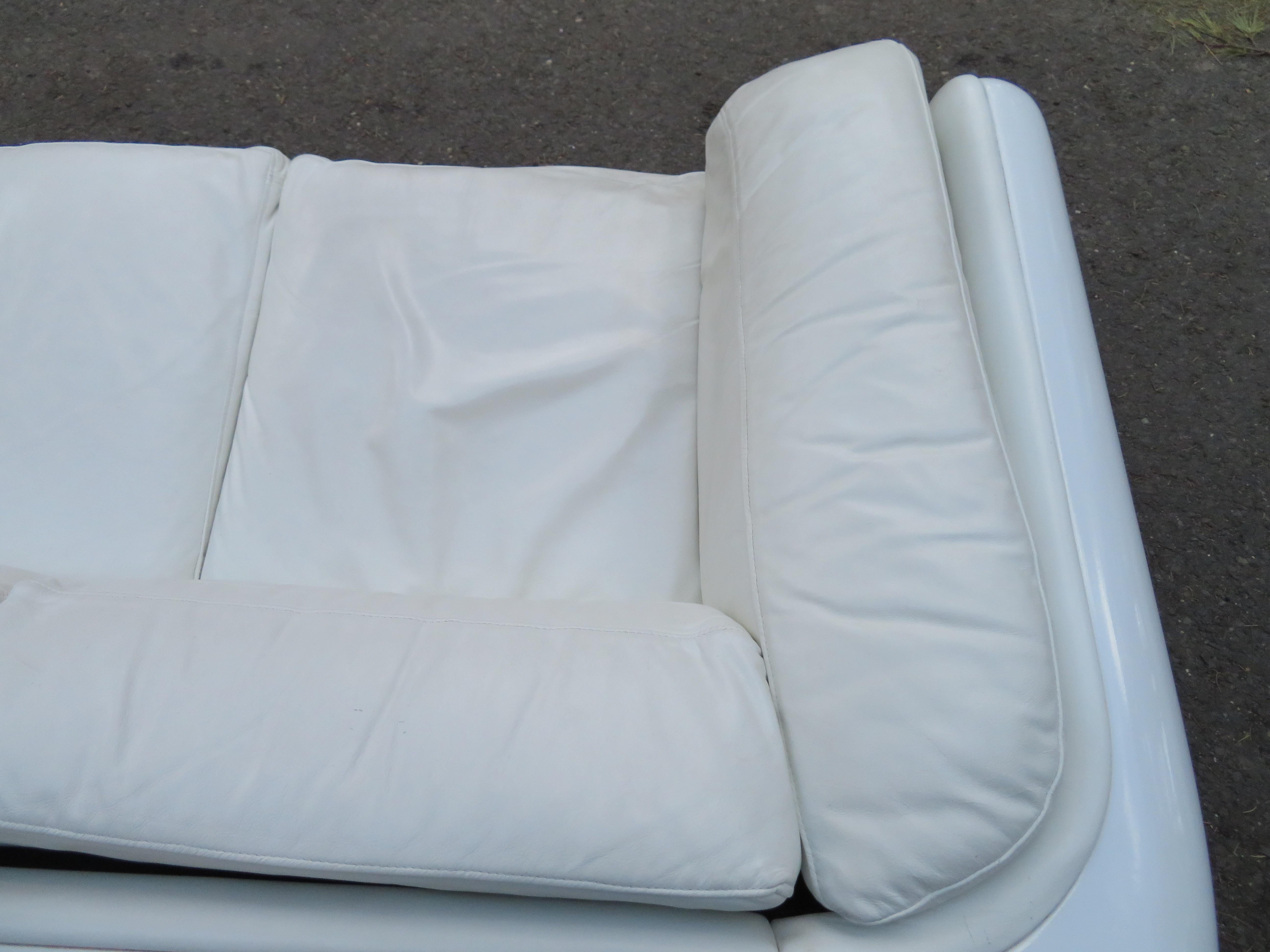 Fabulous Steelcase Fiberglass Leather Space Age Modern Sofa William Andrus For Sale 1