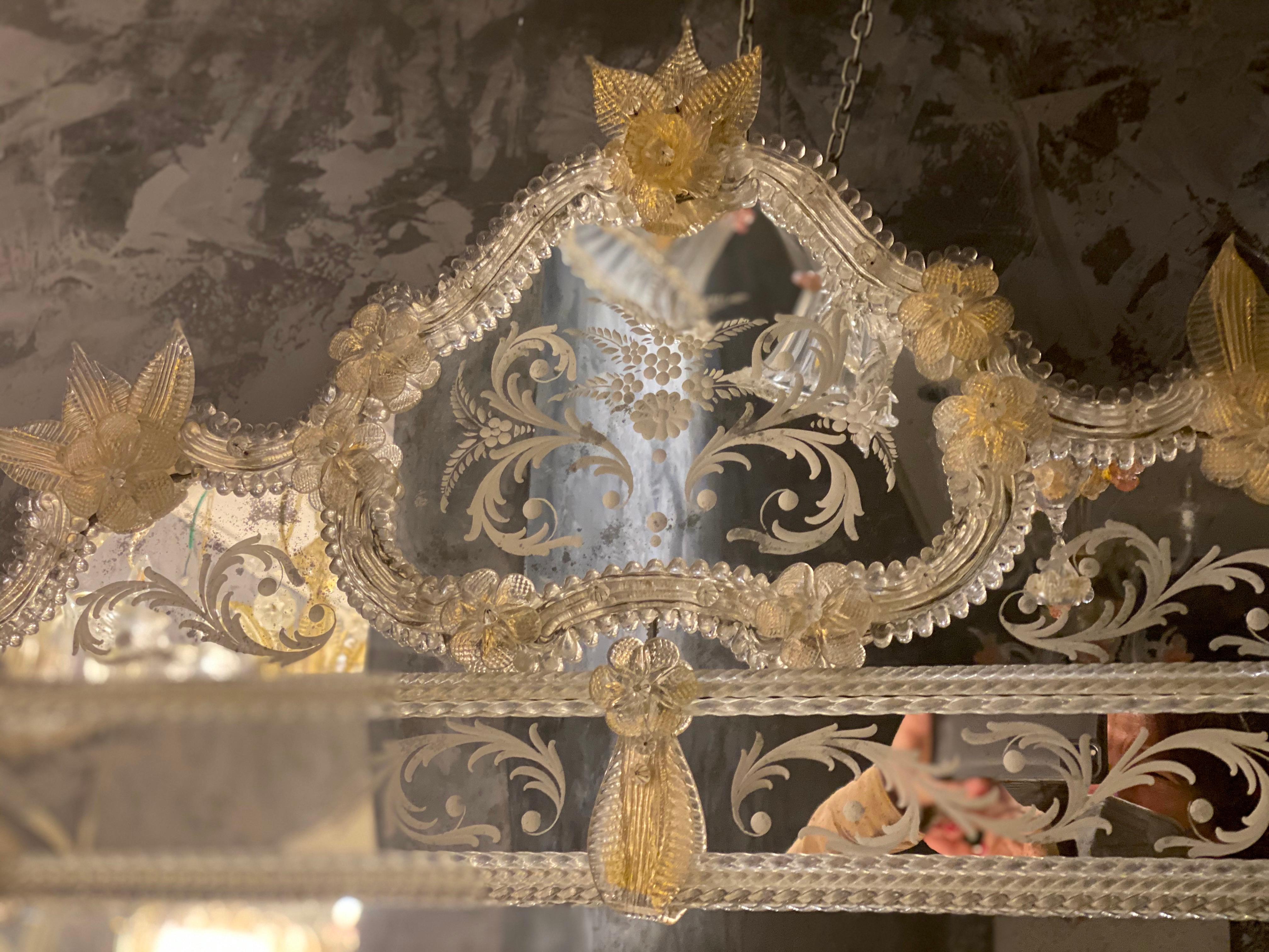 Fabulous Venetian Etched Murano Glass Mirror In Excellent Condition For Sale In Rome, IT