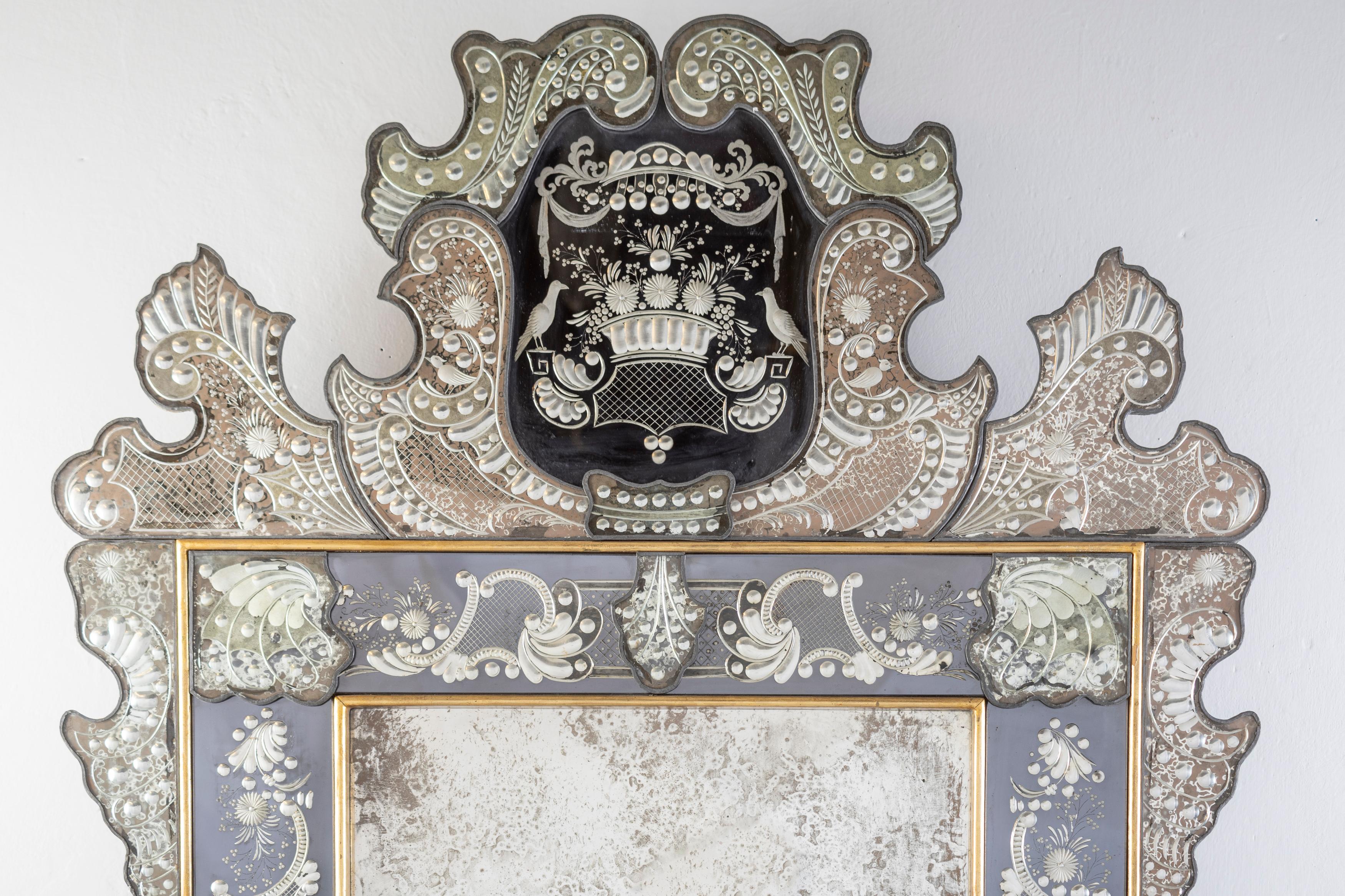 Fabulous Venetian Liberty Etched Murano Glass Mirror en venta 4