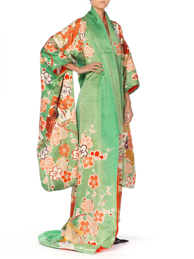 Fabulous Vintage HandPainted Silk Japanese Kimono with Gold