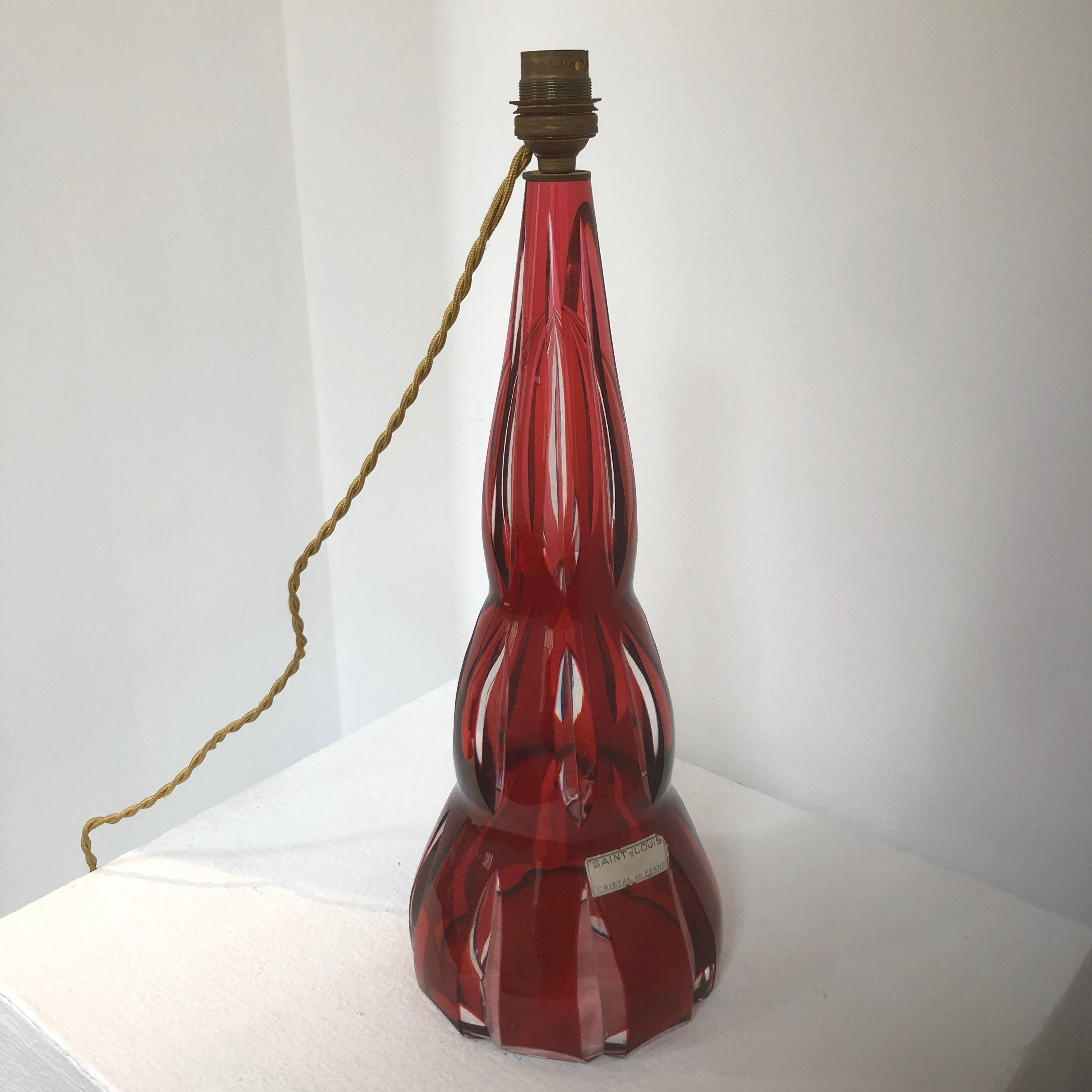 Fabulous Vintage Ruby Red French Crystal Table Lamp by Saint Louis Manufacture In Good Condition For Sale In Paris, France