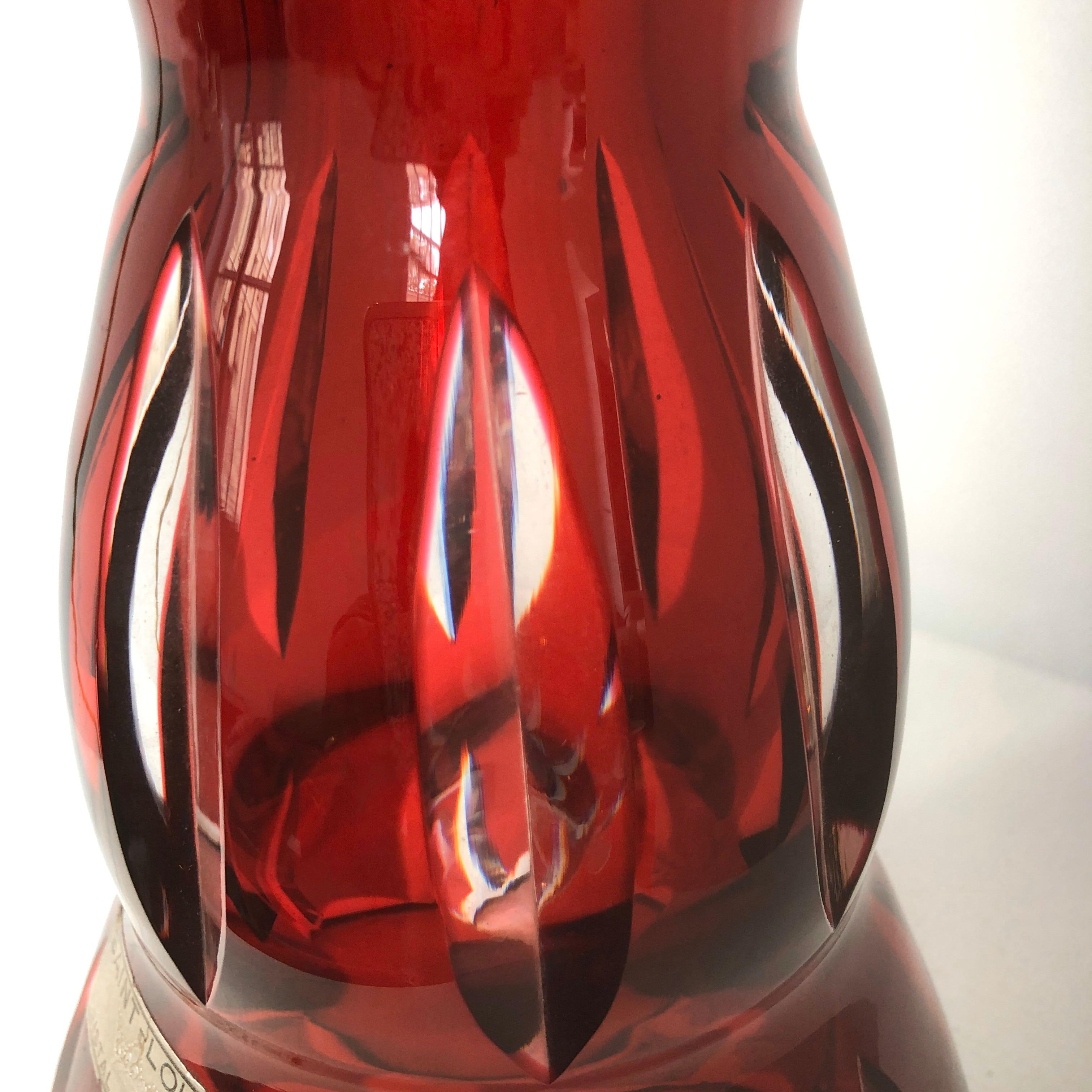 Fabuleuse lampe de table française en cristal rouge rubis de la manufacture Saint Louis en vente 1