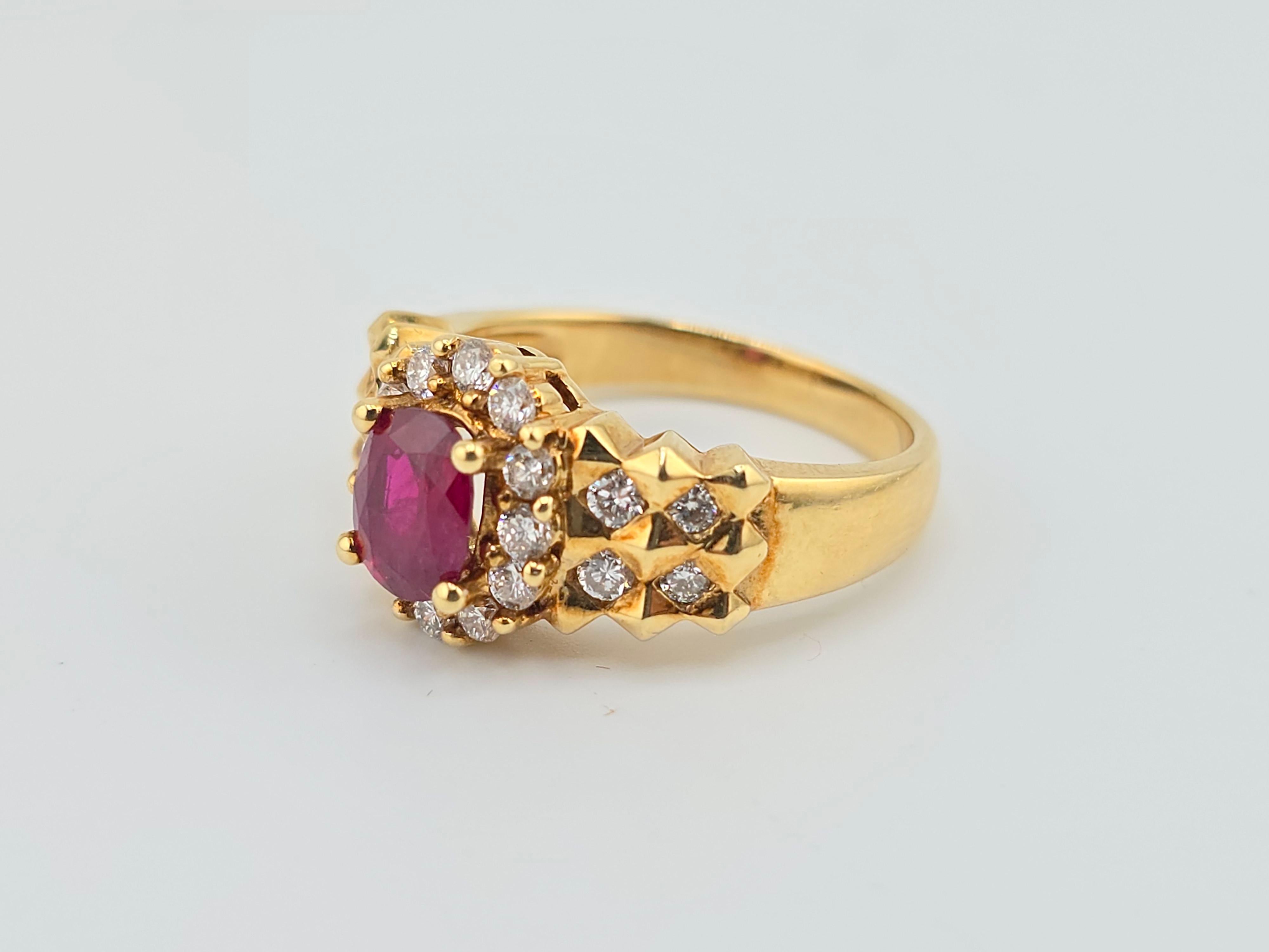 Round Cut Fabulous Vivid Ruby & Diamond 18K Yellow Gold Ring Gorgeous Diamonds For Sale