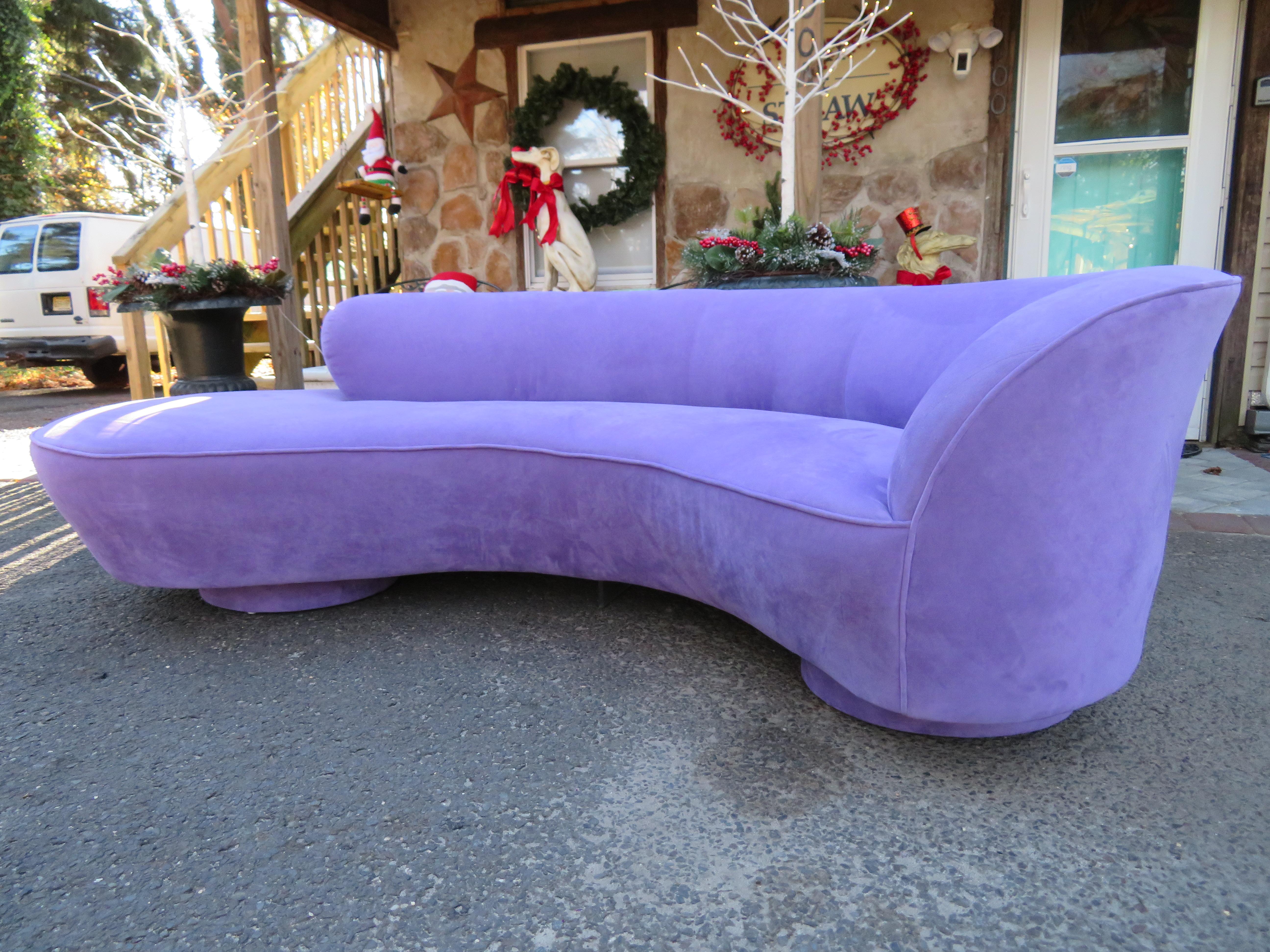 Fabulous Vladimir Kagan Curved Cloud Sofa Directional with Lucite Support 12