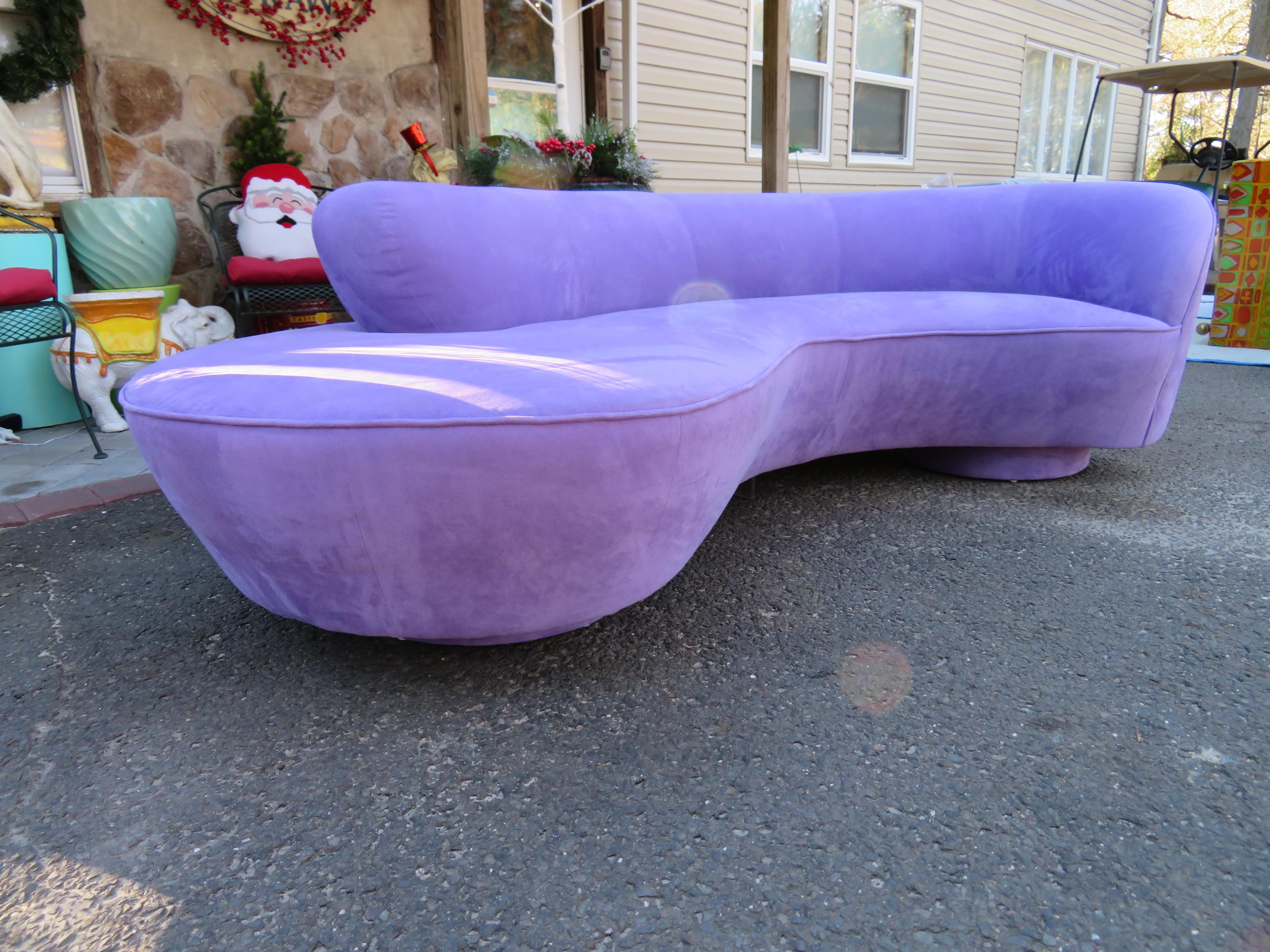 Mid-Century Modern Fabulous Vladimir Kagan Curved Cloud Sofa Directional with Lucite Support