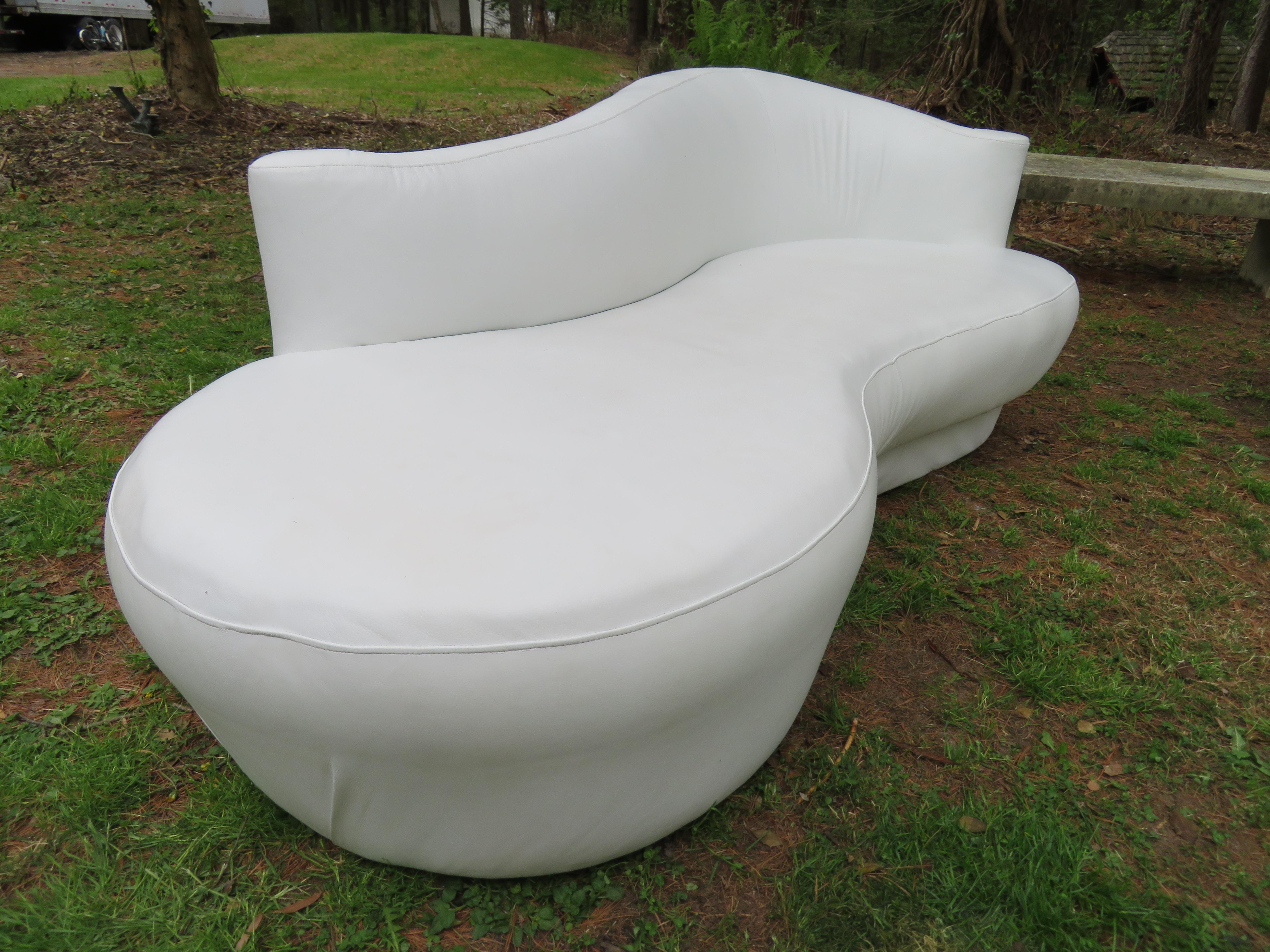 Mid-Century Modern Fabulous White Leather Scrolled Arm Cloud Sofa Weiman, 1980s