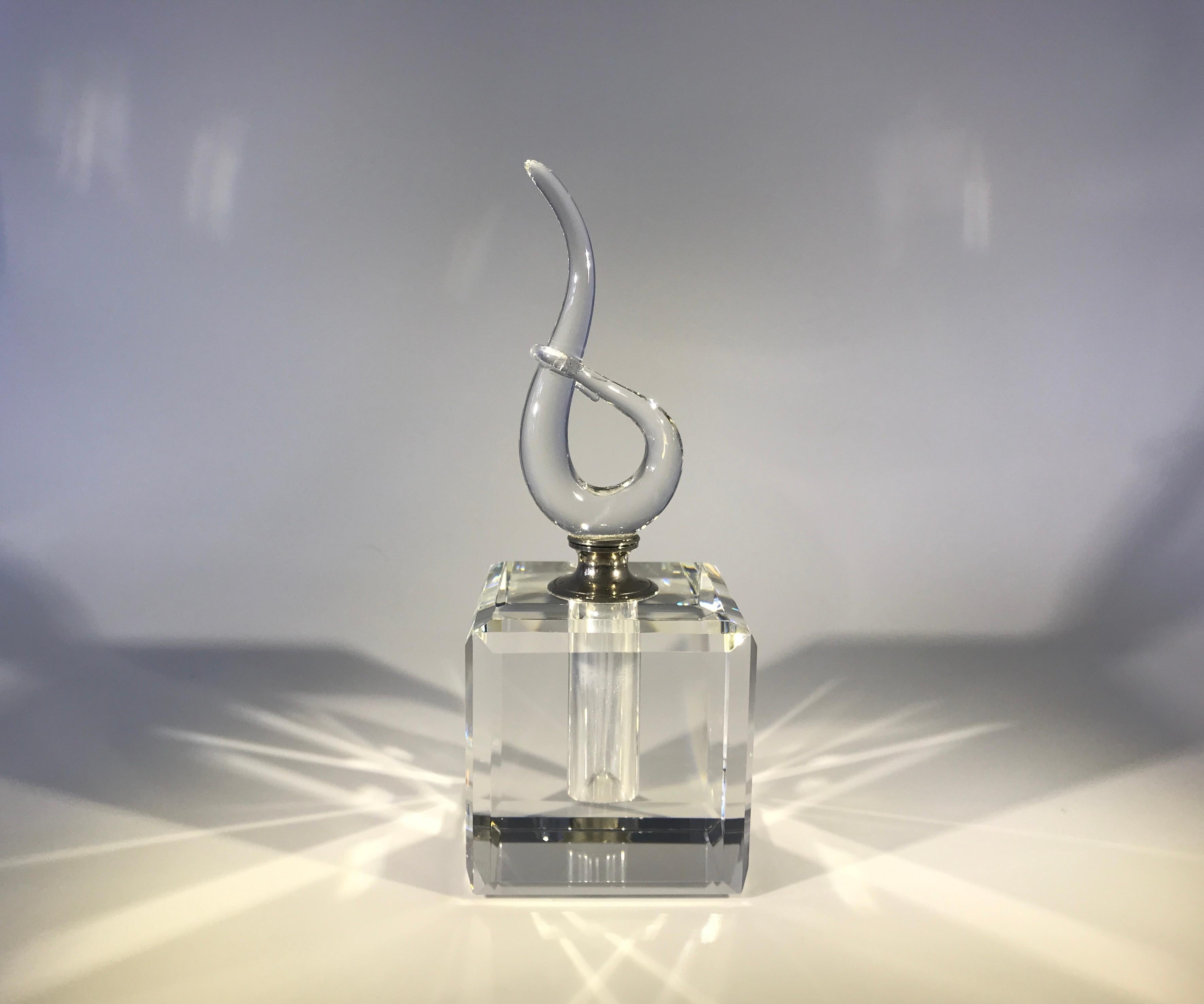 Fabulously Entwined French Crystal, Faceted Cube Perfume Bottle, circa 1970s 1